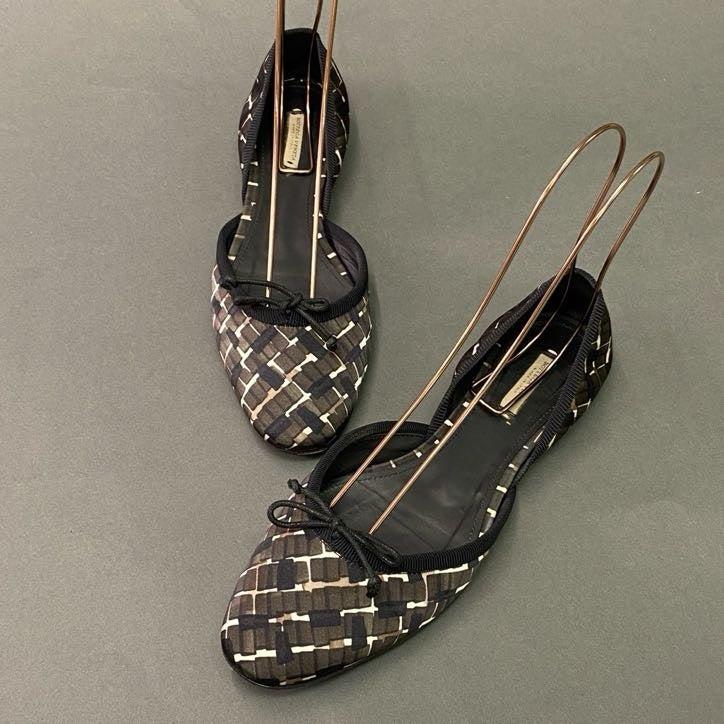 1l22 BOTTEGA VENETA ボッテガ ヴェネタ サイドオープン リボン フラットシューズ 37 ブラック イタリア製 パンプス 靴