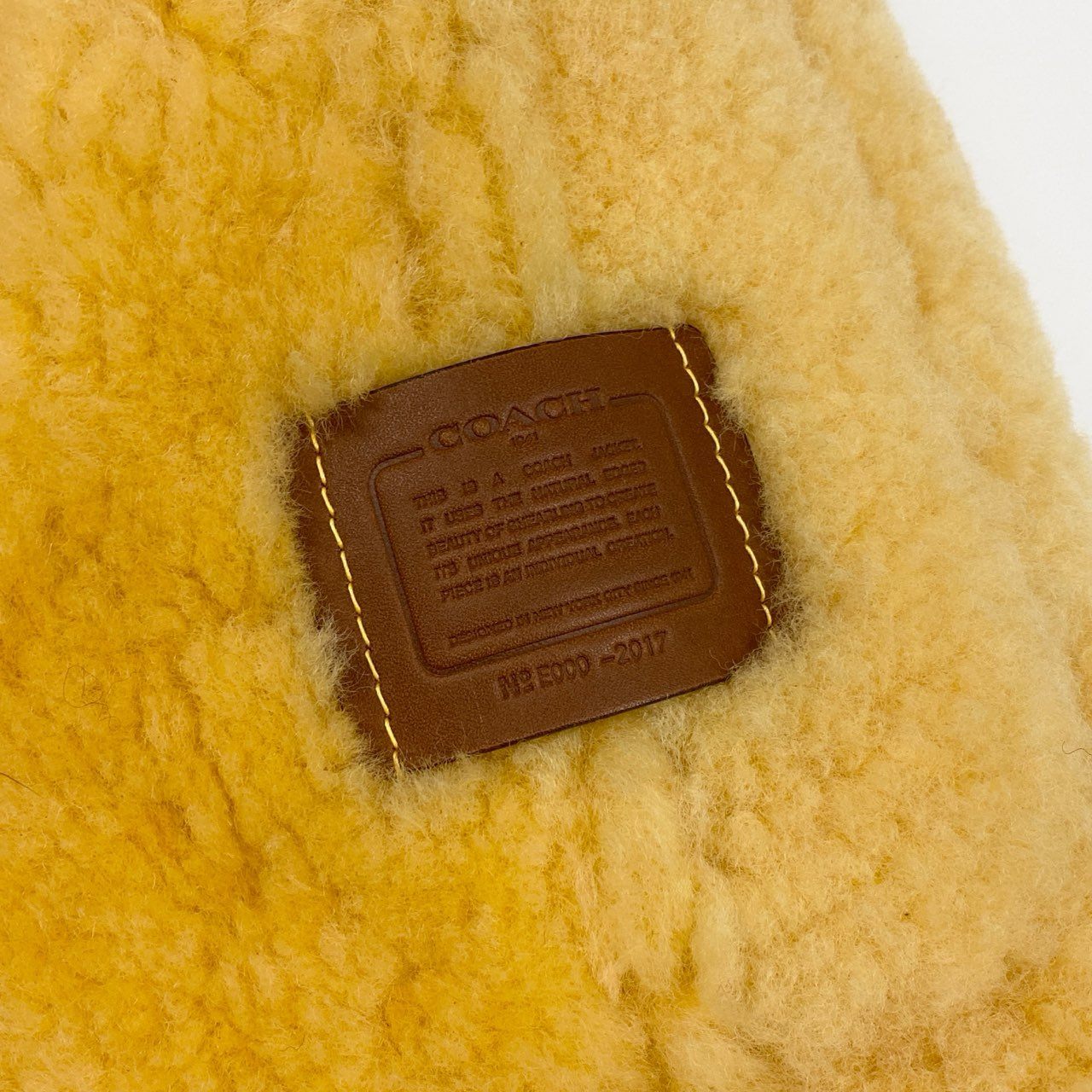 53a19 COACH コーチ Eagle Raggedy Shearling Jacket ムートンジャケット 鷹 花柄刺繍 イタリア製 レディース 女性用 サイズ2 ベージュ 本革 羊革u02t