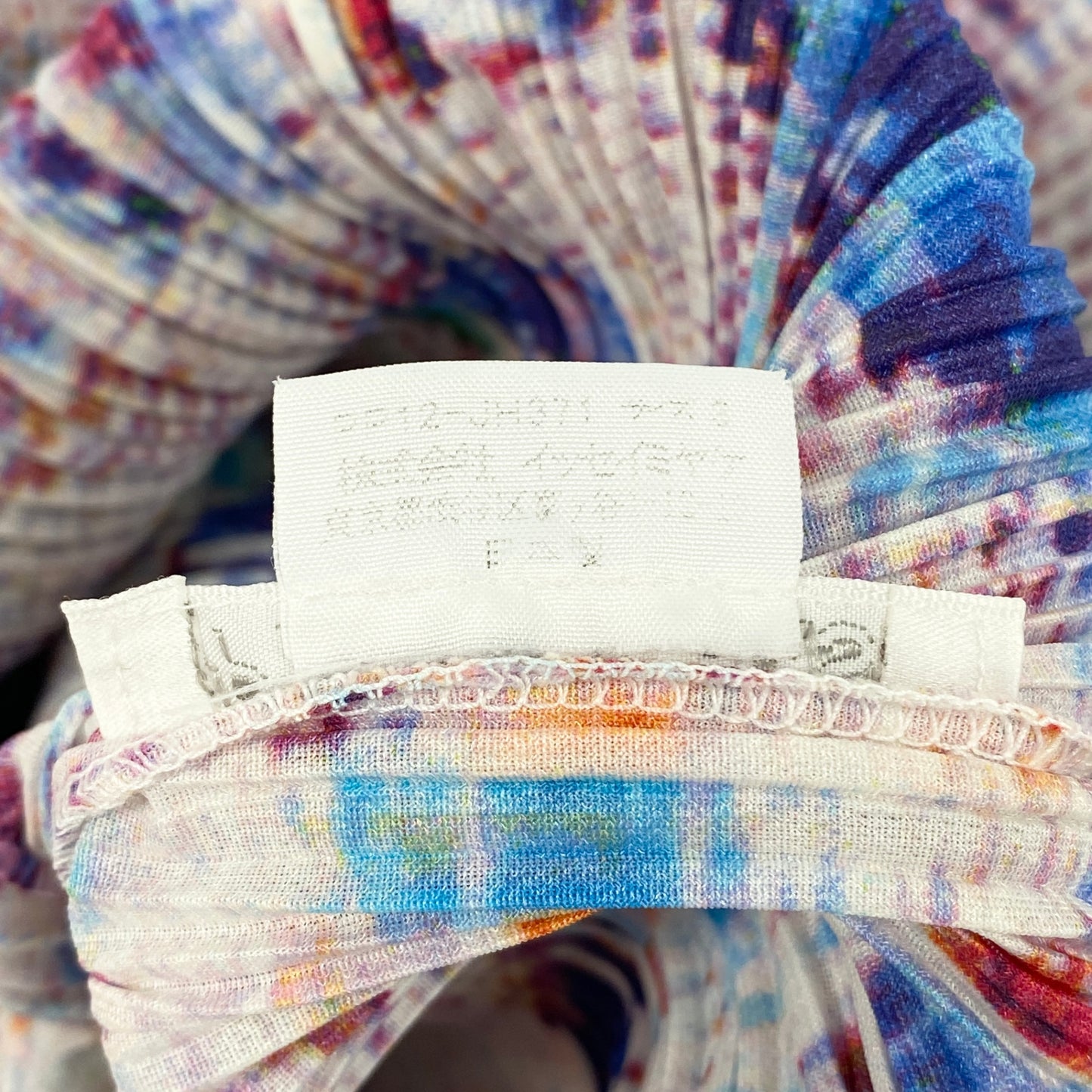 16h9 PLEATS PLEASE ISSEY MIYAKE プリーツプリーズ イッセイミヤケ 日本製 総柄プリント ノースリーブワンピース ドレス ロング丈 PP12-JH371 3 L~XLサイズ相当 マルチカラー レディースo07t