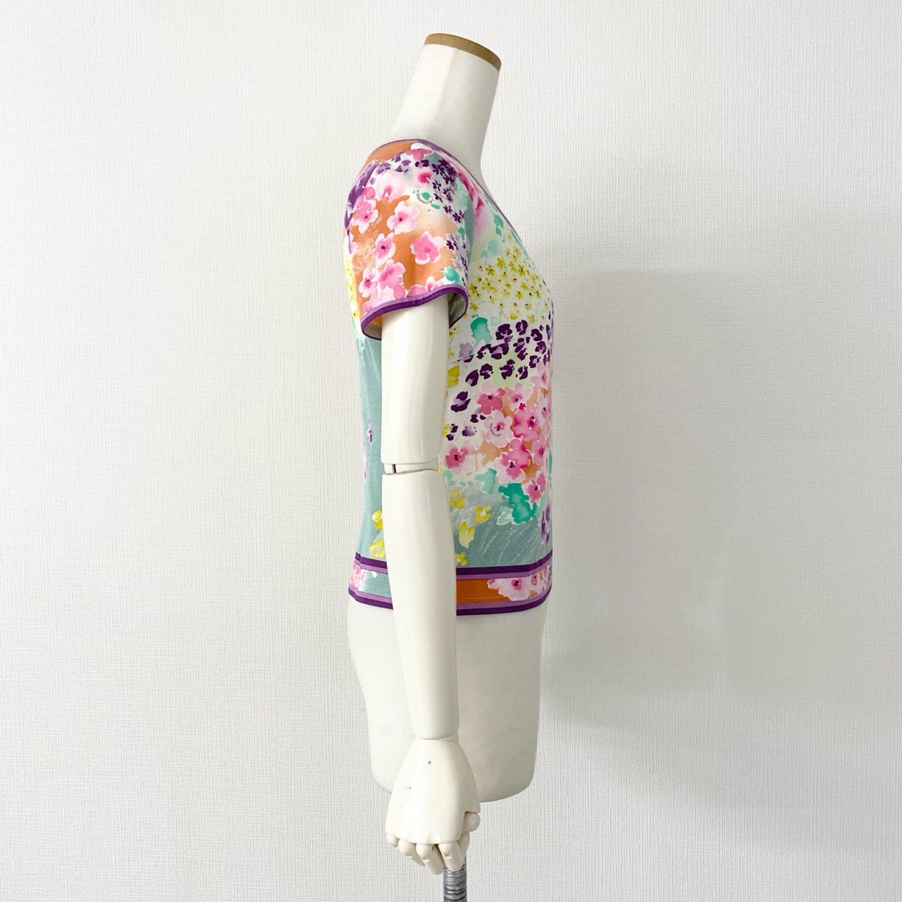 59e11 LEONARD レオナール 美しい花柄プリント 半袖Tシャツ カットソー トップス サイズM マルチカラー コットン100% レディース 日本製