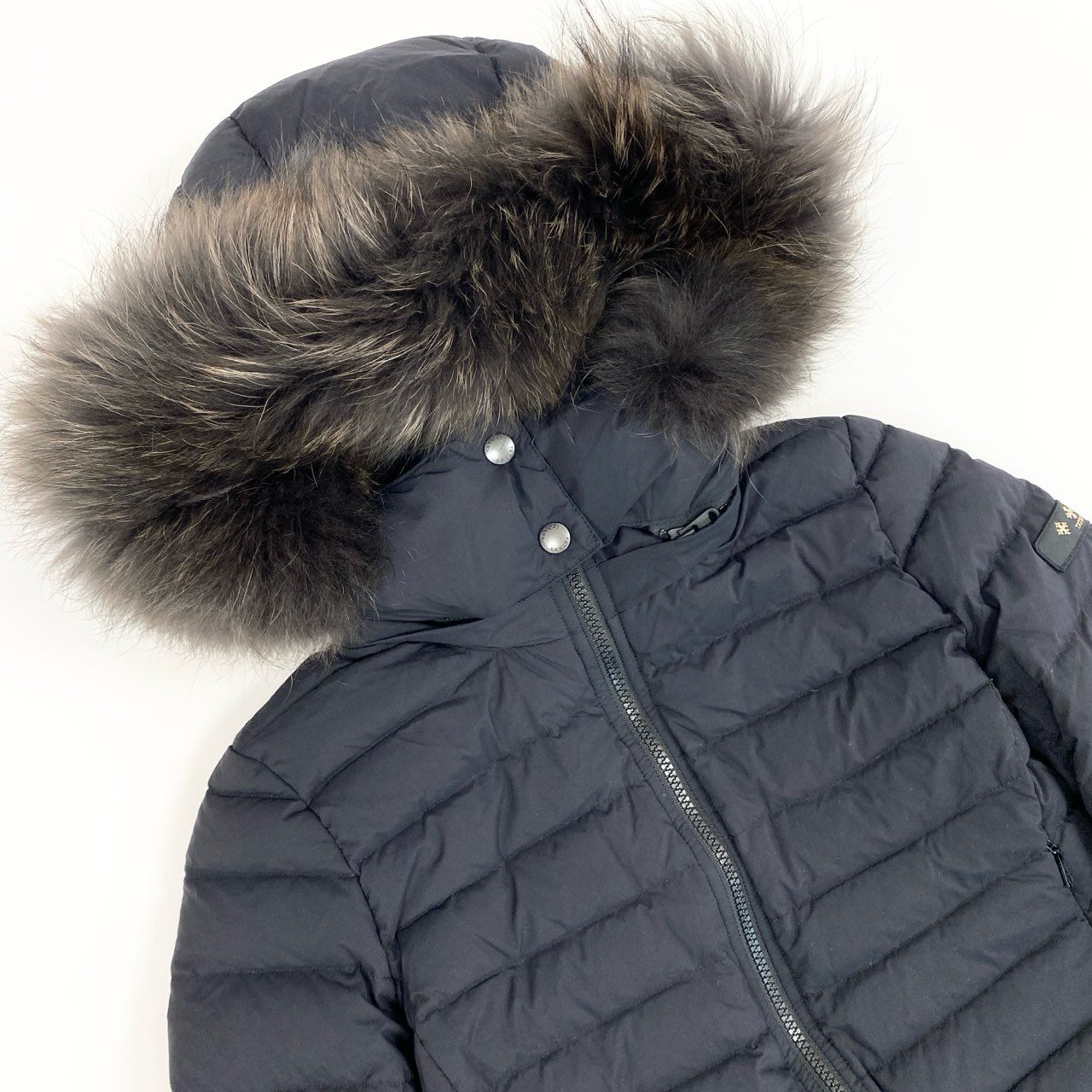 37i30 《美品》TATRAS タトラス VARENA ヴァレナ ダウンジャケット ショート丈 ダウンコート LTKE20A4164-D 1サイズ ブラック レディースo07t