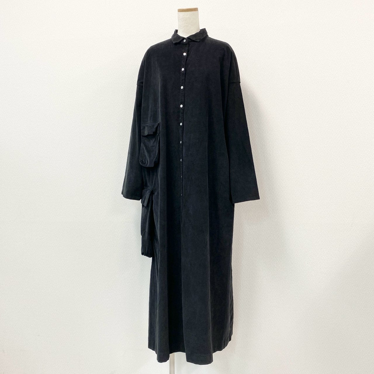 87c26 ALBUM DI FAMIGLIA アルバムディファミリア 長袖コーデュロイワンピース ロングシャツワンピース ゆったりワンピース コットン混 20-040-450-0019 S ブラック
