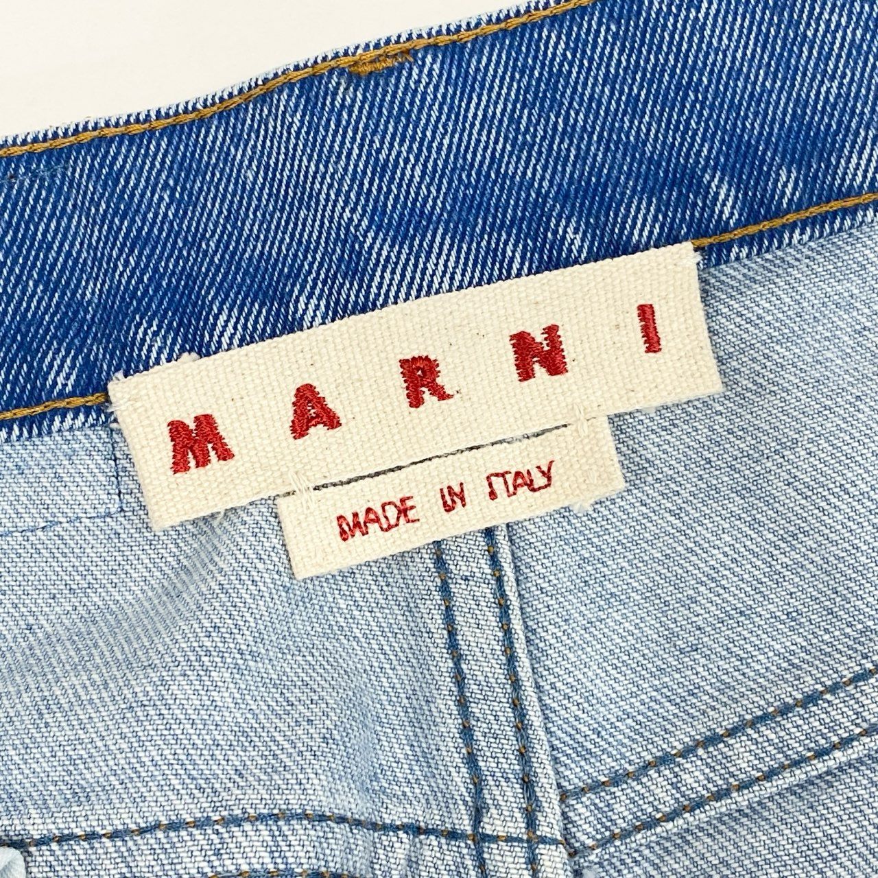 40h24 《極美品》MARNI マルニ キャロットジーンズ デニム 2024年 ロゴワッペン PAJD0513A0 USCW91 40サイズ ブルー レディース 女性用k02i
