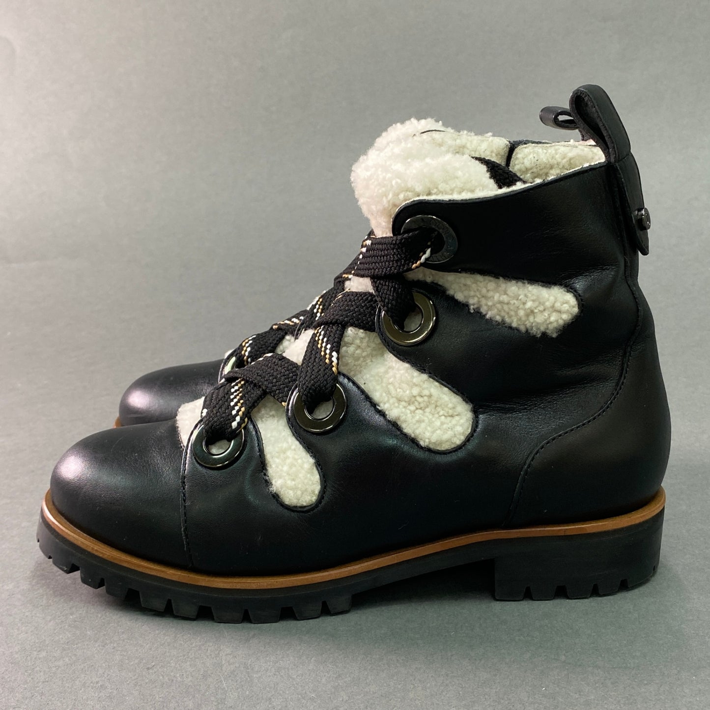 3g8《美品》定価¥175.000 JIMMY CHOO ジミーチュウ BEI FLAT ベイフラット ボアブーツ 35 ブラック レザー シューズ 保存袋有