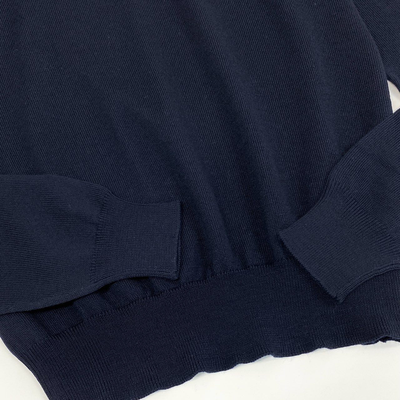 34k28⑨ 《極美品》 PRADA プラダ イタリア製 Vネック ニットセーター ウールニット ヴァージンウール ロングスリーブ 長袖 DNA386 507 44 ネイビー ウール100
