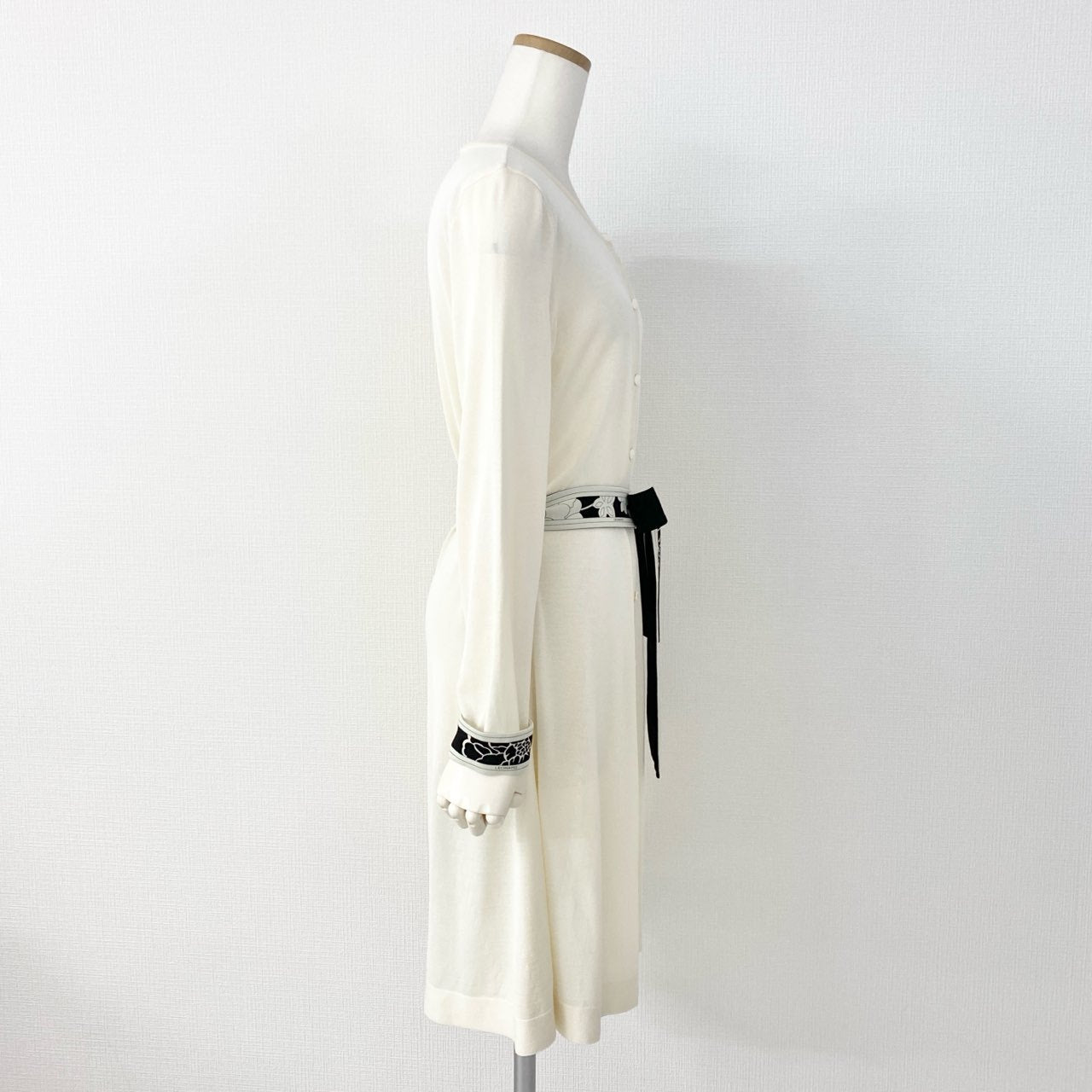 37e24 《美品》 LEONARD レオナール ロングカーディガン ニットワンピース 40 ホワイト レディース 婦人服 春夏 羽織