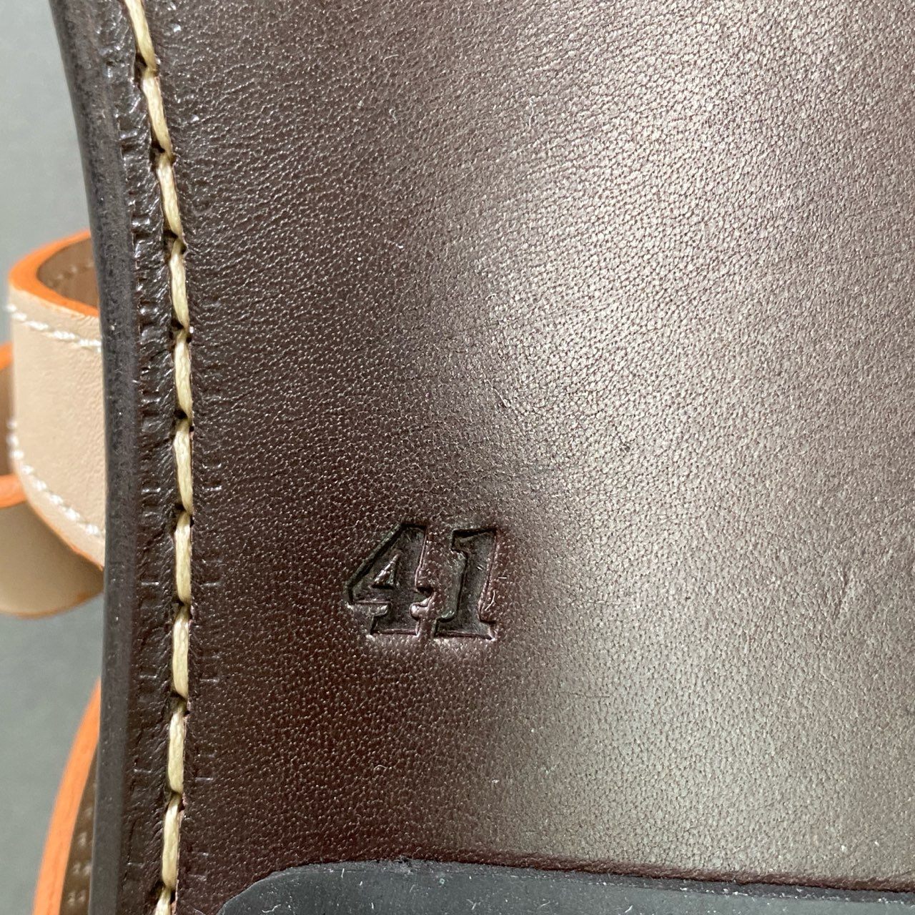 7d16 《美品》 VERSACE ヴェルサーチ フラットレザーサンダル 41 ベージュ Leather シューズ イタリア製 夏