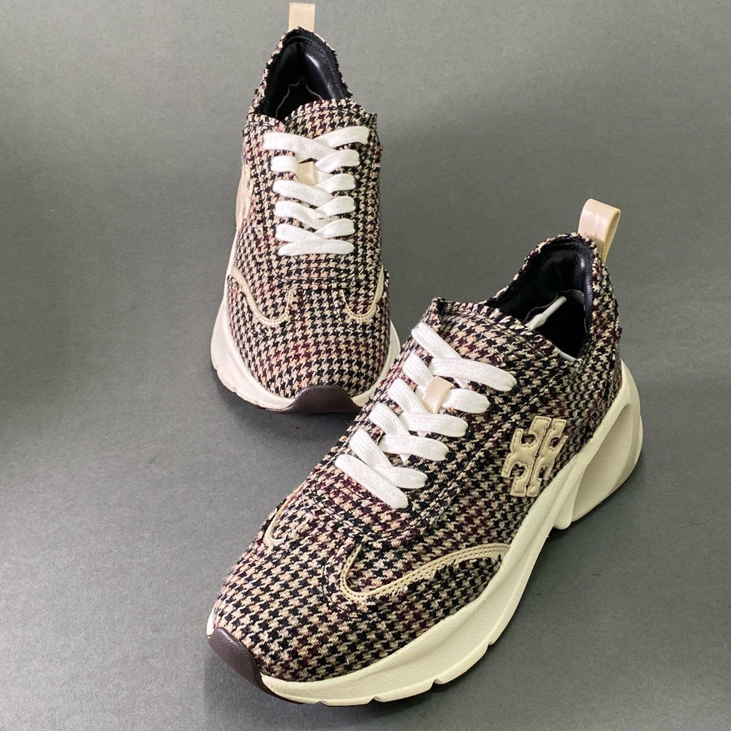 e8 《極美品》 TORY BURCH トリーバーチ GOOD LUCK TRAINER 千鳥 スニーカー 140724 7 12 ブラウン HERRINGBONE 960 箱付