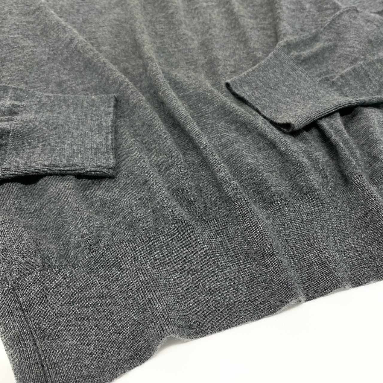 34i18 《美品》 Ermenegildo Zegna エルメネジルドゼニア Vネックニット セーター トップス CASHSETA LIGHT 46 グレー カシミヤシルク メンズu02t