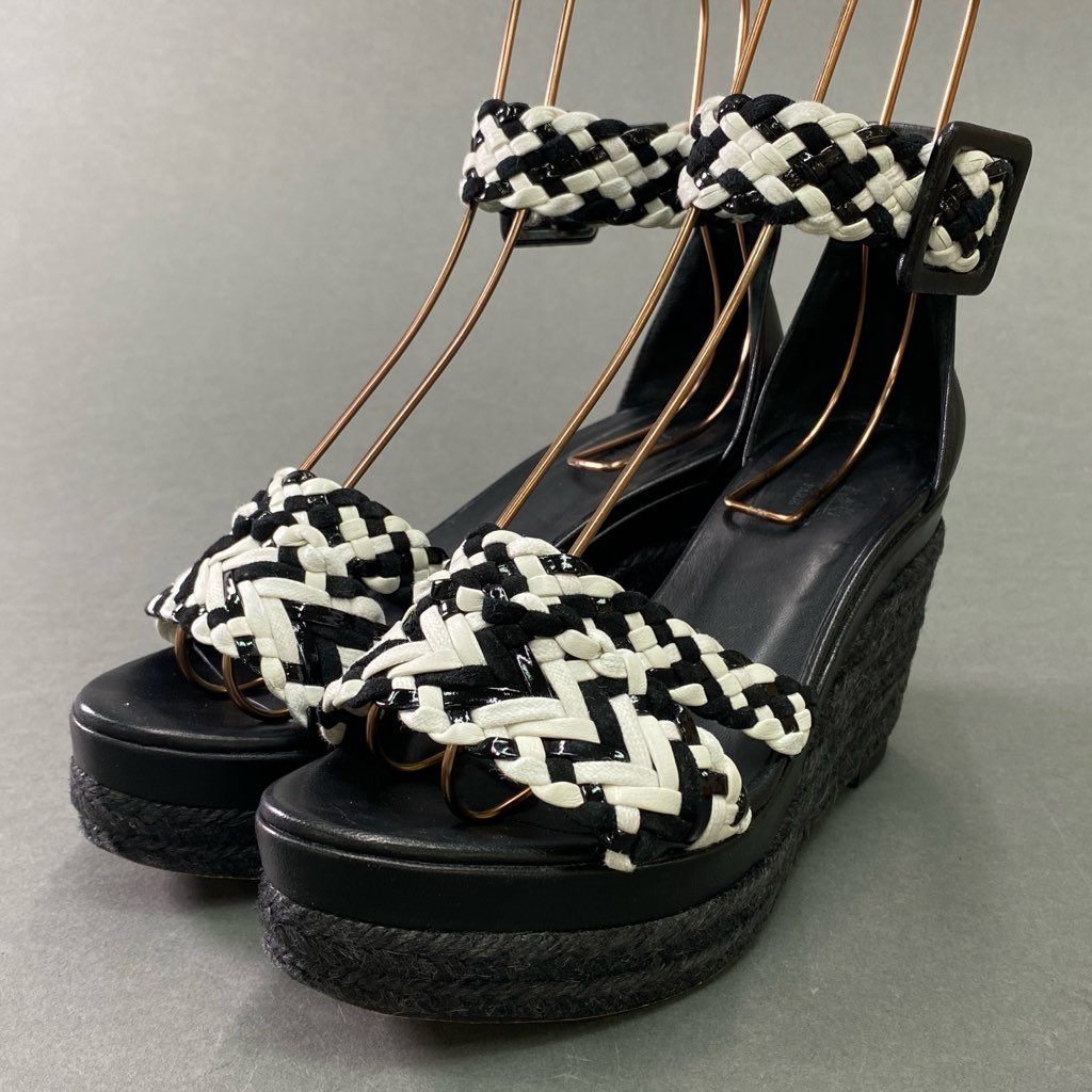 4d6 《美品》 HERMES エルメス イネス 編み込みデザイン ウェッジソールサンダル 34 ブラック ホワイト レザー シューズ イタリア製 夏