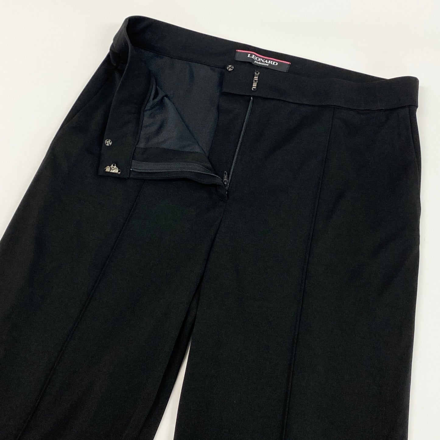 56h1 LEONARD レオナール ボトムス カンカン素材 ストレートパンツ ストレッチ 春夏 レディース 女性用 0183511 42 ブラックu02t