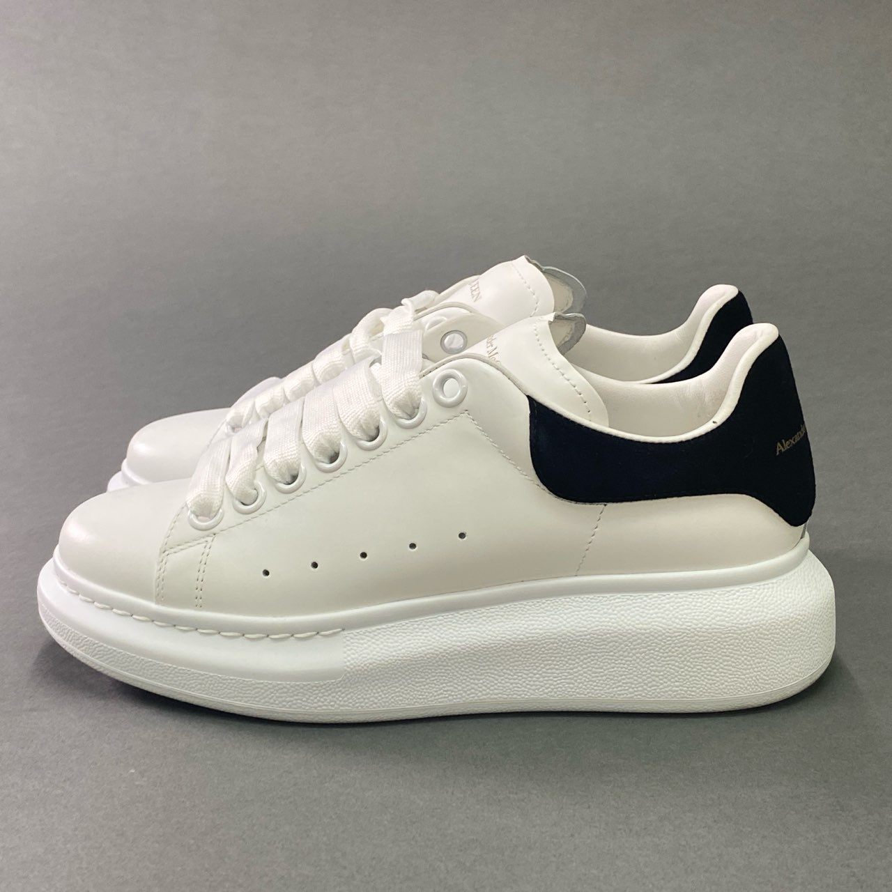 8c6 ALEXANDER MCQUEEN アレキサンダーマックイーン ローカットスニーカー シューズ ロゴプリント オーバーサイズ 36 1/2 ホワイト レザー