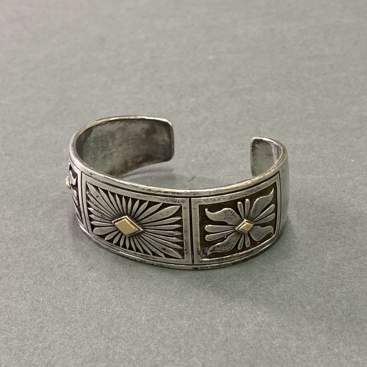 c21 Howard Nelson ハワードネルソン ナバホ族 バングル サンバースト 14k 3p STERLING SILVER シルバー