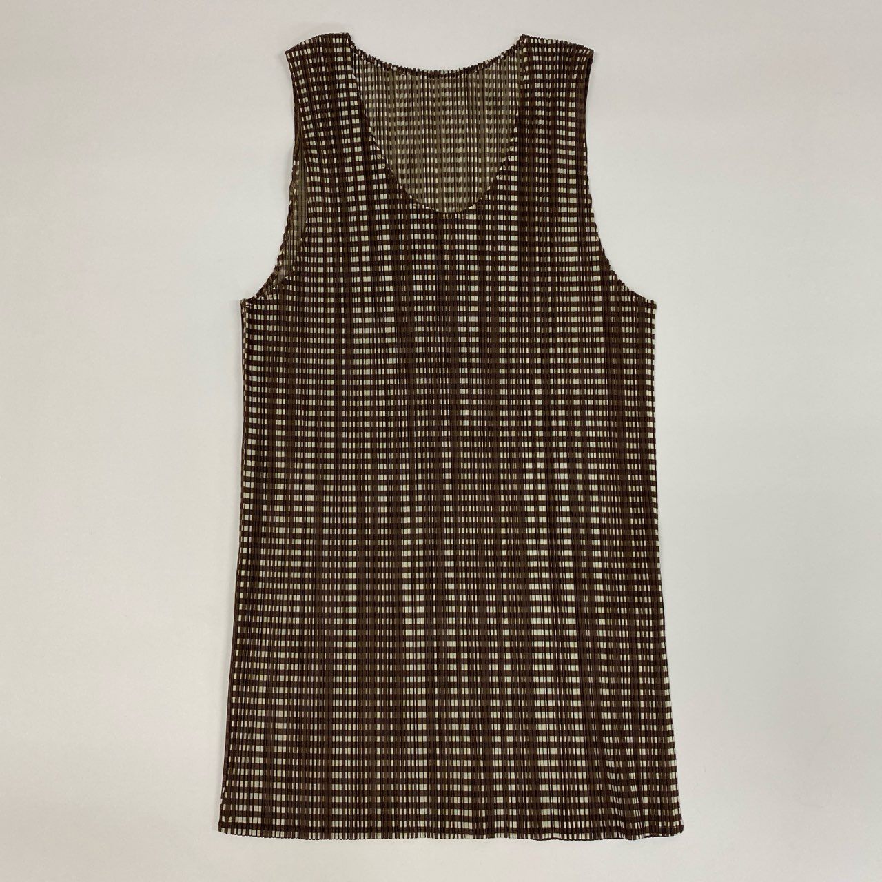 14j3 《美品》 PLEATS PLEASE ISSEY MIYAKE プリーツプリーズイッセイミヤケ 日本製 チェック柄 ノースリーブプリーツカットソー トップス PP61-JK900 F フリーサイズ ブラウン系 レディースo07t