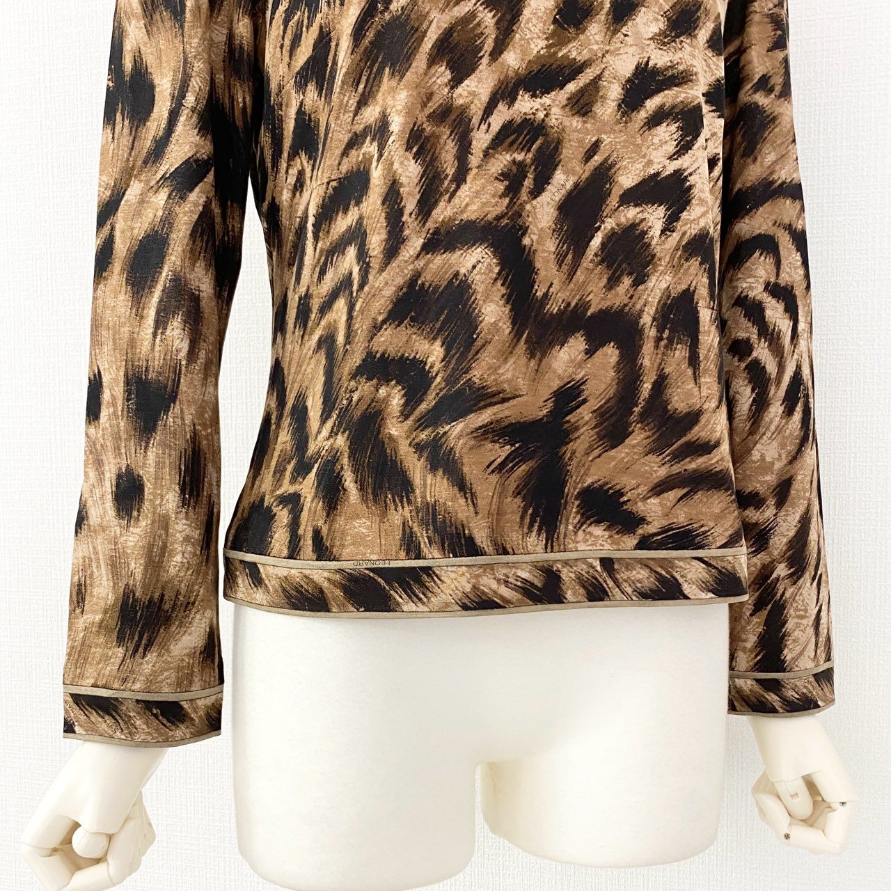 40e12 LEONARD レオナール 伸縮ストレッチ素材 長袖Tシャツ ロングスリーブカットソー トップス サイズM ブラウン レディース 日本製 秋