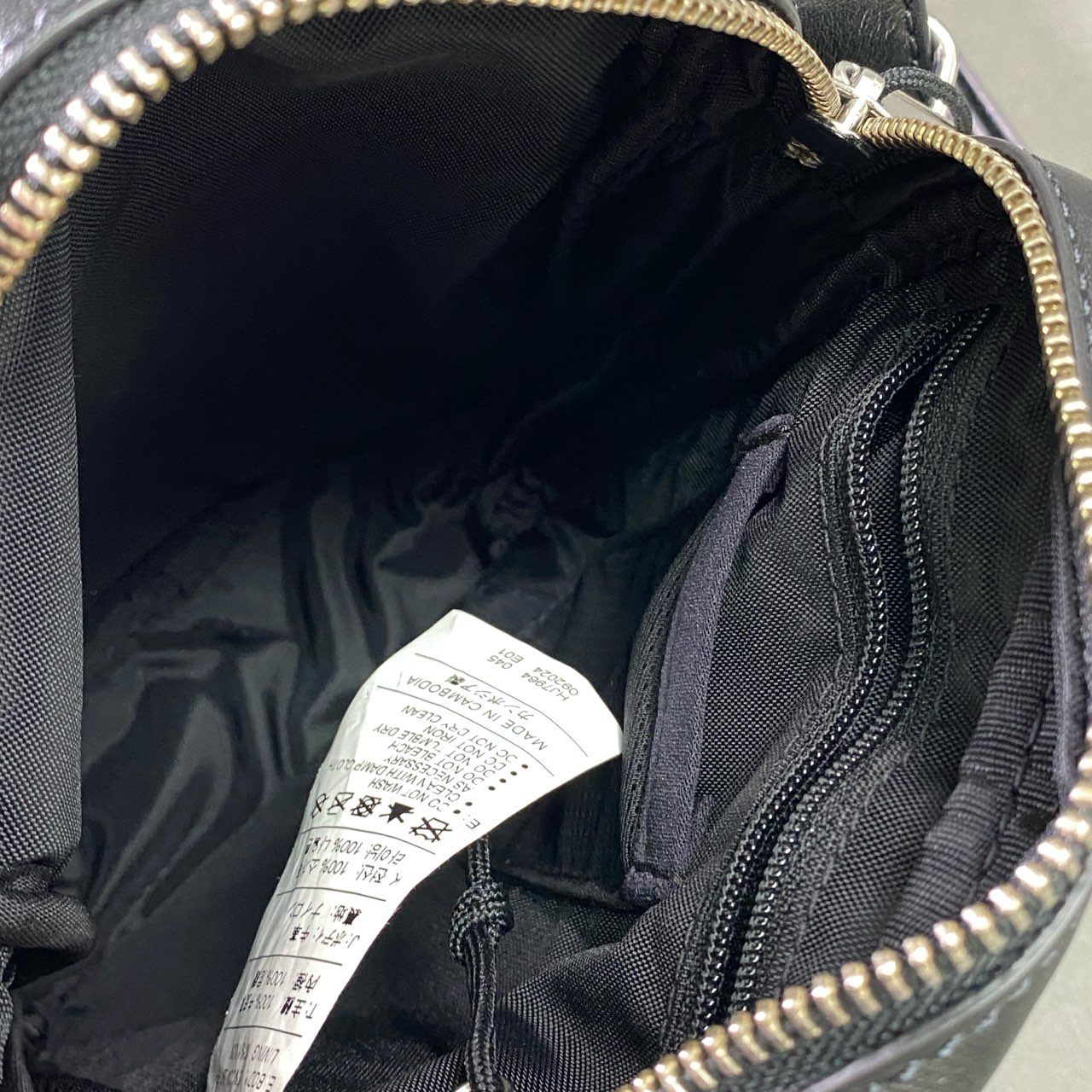 Hg9 SUPREME NIKE シュプリーム ナイキ LEATHER SHOULDER BAG レザーショルダーバッグ HJ7964-045 ブラック 牛革 メンズ