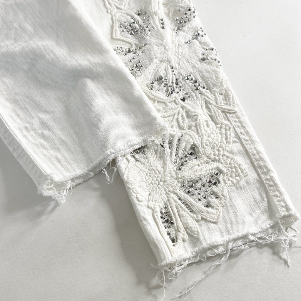32d5 ERMANNO SCERVINO エルマンノ シャルヴィーノ ラインストーン付き フラワー刺繍 ストレッチスキニーパンツ 36 ホワイト イタリア製