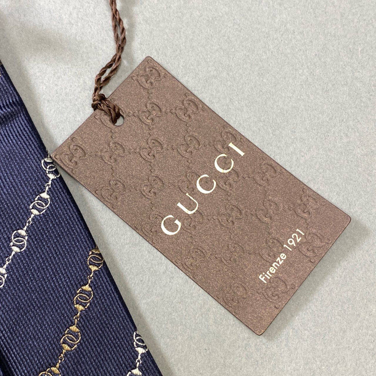 j16《美品》GUCCI グッチ ネクタイ シルク100% ストライプ フォーマル ネイビー ブラウン アイボリー メンズu02t