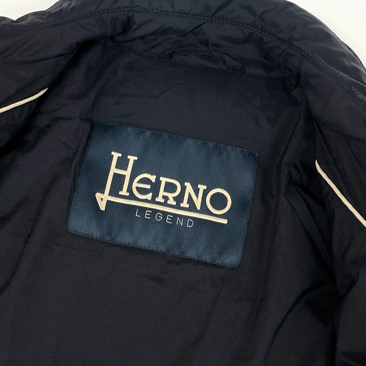 40h24 《美品》HERNO ヘルノ HERNO LEGEND Gジャン型 ダウンジャケット パッディド PI011ULE-19288-9200 42サイズ ブラック メンズ 男性用k02i
