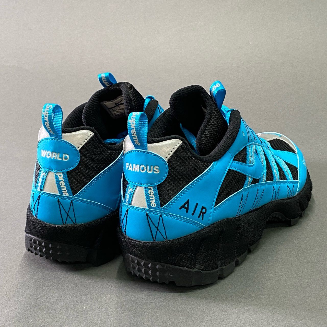 2f6 《未使用品》 NIKE ナイキ × Supreme シュプリーム AIR HUMARA 17 エアフマラ 924464-400 28cm ブルー スニーカー シューズ 箱付き コラボ