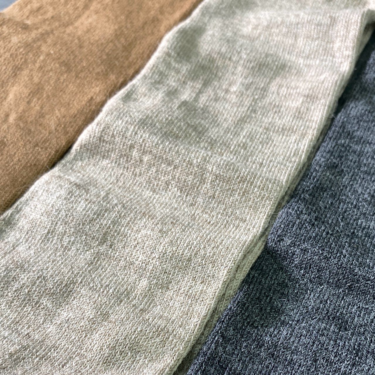 a5-2 定価¥31,900 LAUREN MANOOGIAN ローレンマヌーギアン TALL SOCK 3P SET トールソックス OS グレー ベージュ ブラウン ペルーニット 靴下