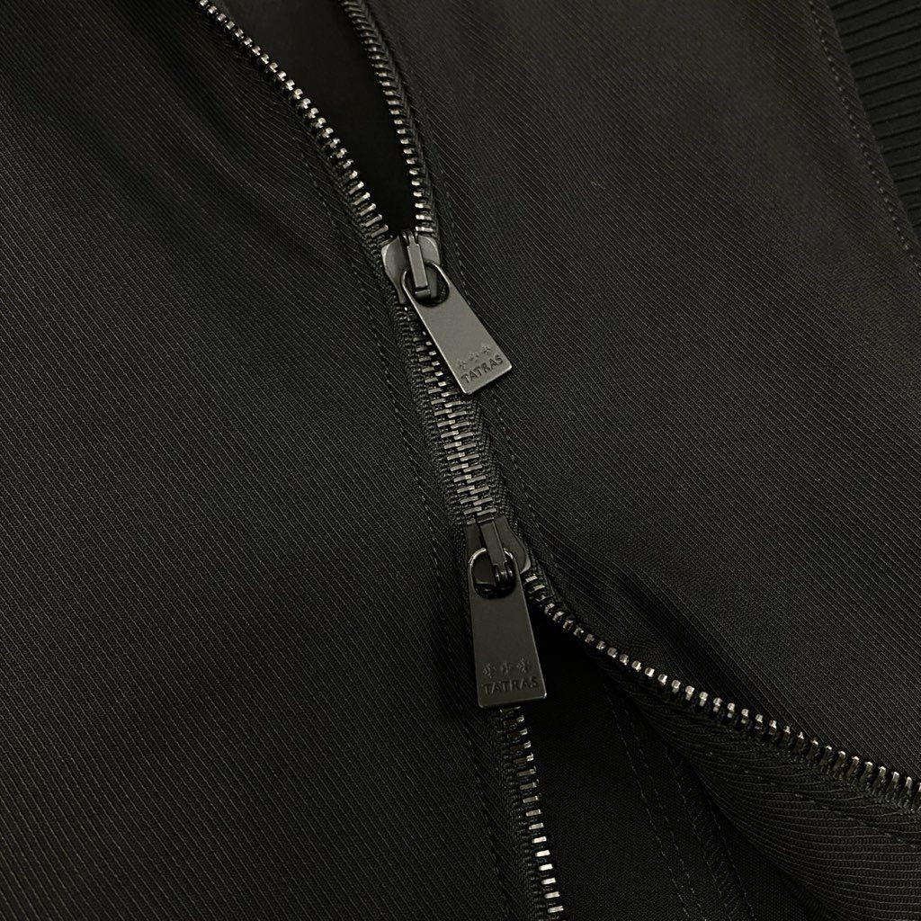 4f7 《美品》 TATRAS タトラス ヴァレーゼ ダブルジップ ブルゾン ジャケット MTSE23S8067-L サイズ01 ブラック メンズ 男性用 羽織