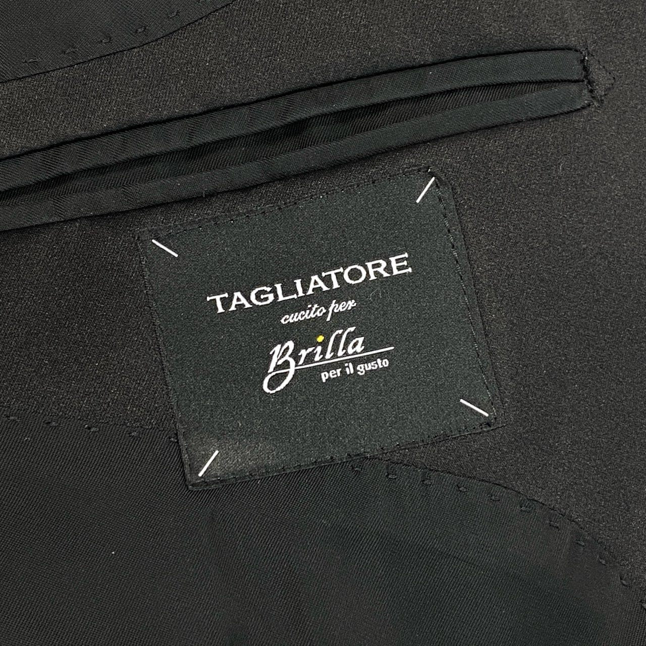 29g28《新品未使用》 TAGLIATORE タリアトーレ タキシードスーツ セットアップ SFBR15A01 42 ブラック Brilla別注 フォーマル イタリア製 ボタン付属