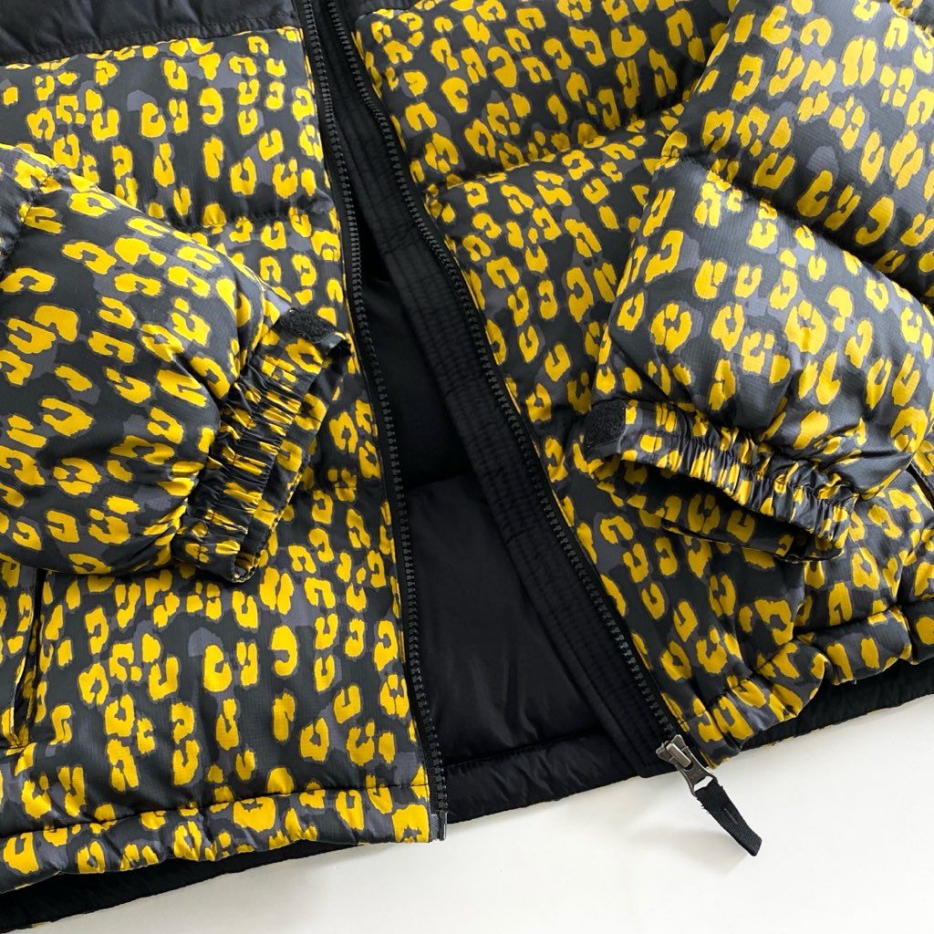 74g3 《美品》 THE NORTH FACE ノースフェイス NDW92234 ノベルティ ショートヌプシ ダウンジャケット サイズS ブラック×イエロー レオパード ナイロン100% レディース