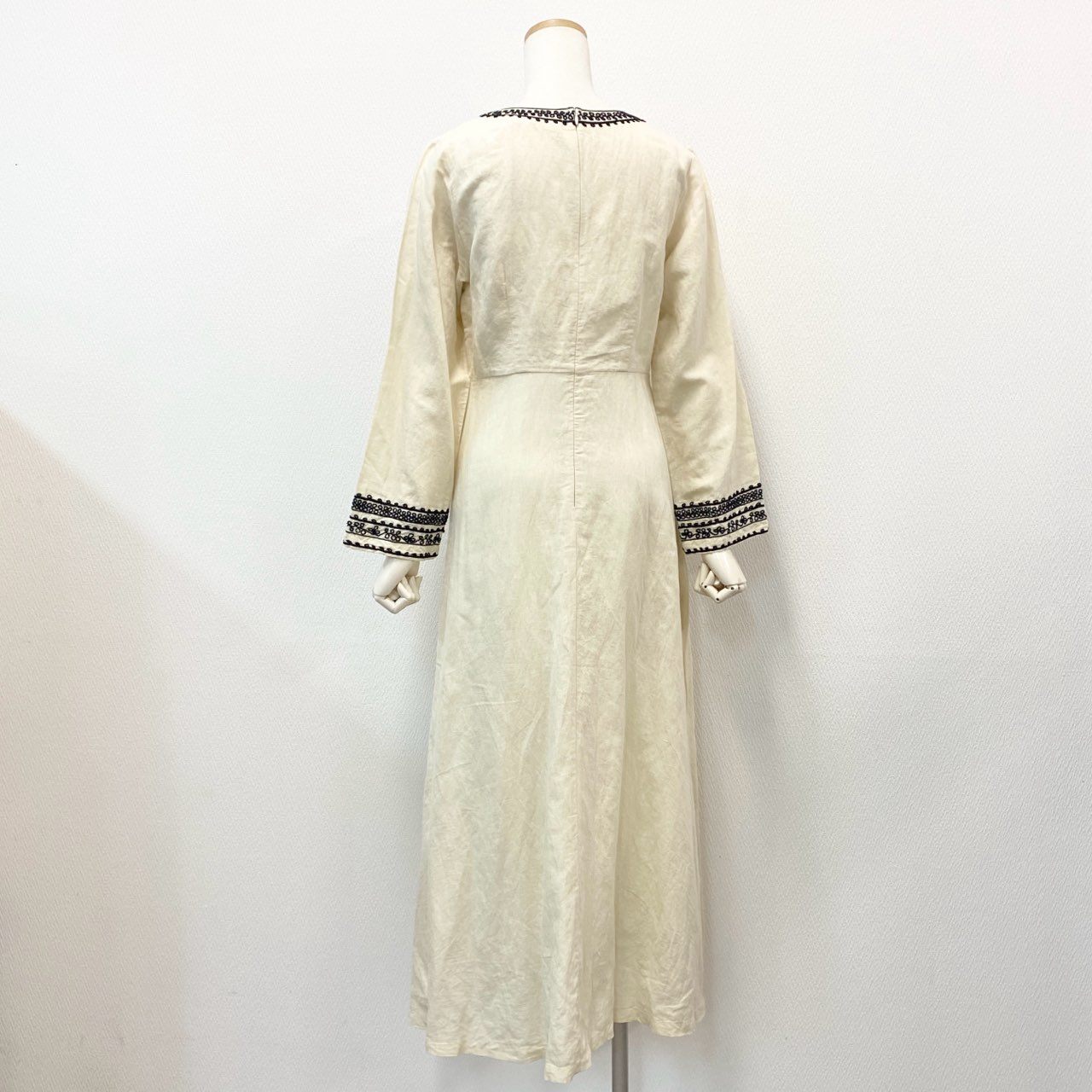 69k20 《タグ付》定価¥38,500 Sara mallika サラマリカ LINEN EMB LONG DRESS リネンロングドレス ワンピース F エクリュ エンブロイダリー