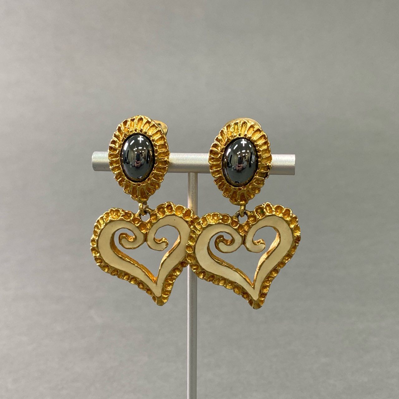 c19 Christian Lacroix クリスチャンラクロワ ハートモチーフストーンイヤリング VINTAGE ヴィンテージ ゴールド アンティーク GOLD