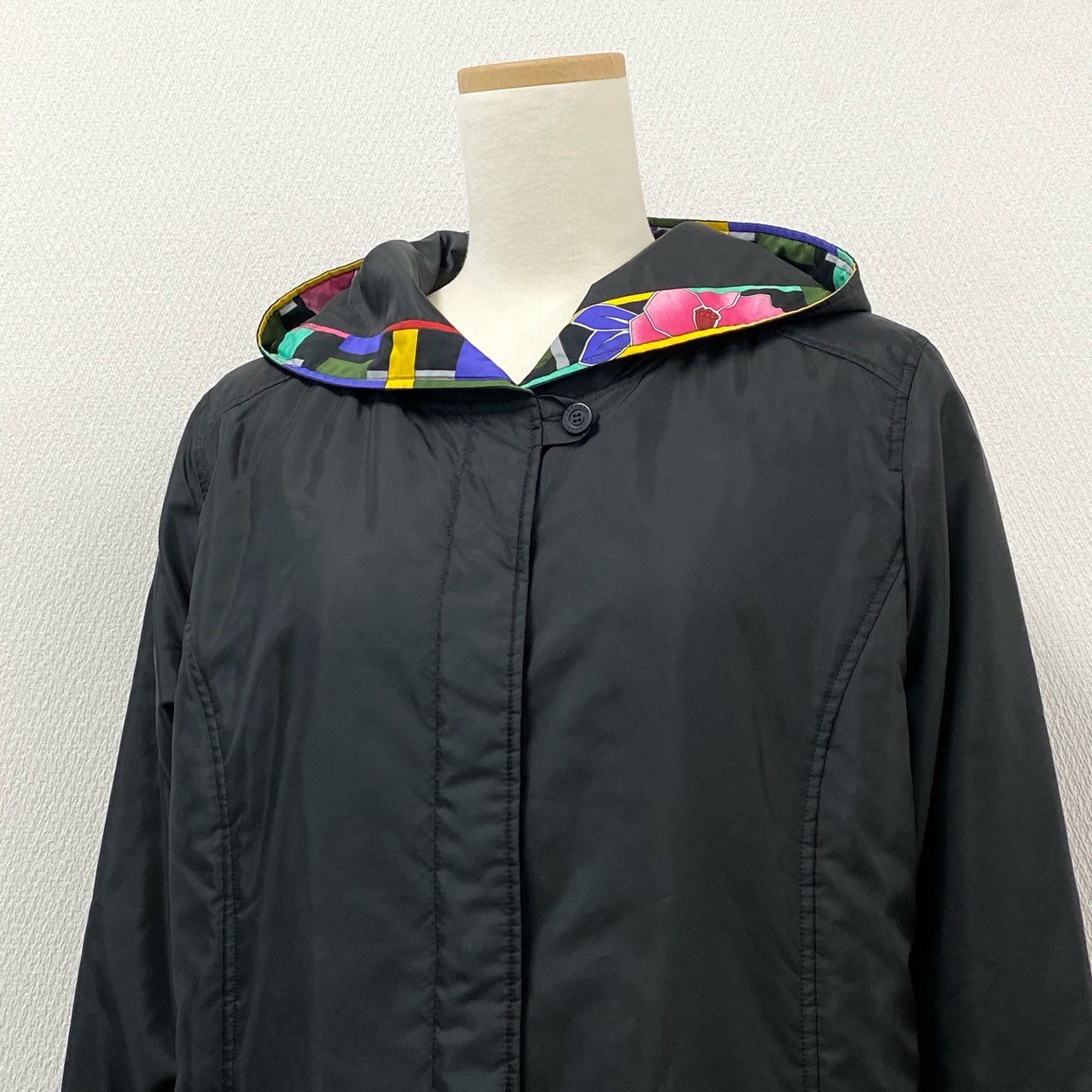 58i11 LEONARD SPORT レオナール スポーツ ナイロンフーデッドショートコート 中綿ブルゾン フード付き レディース 女性用 42 ブラック ポリエステル100%u02t