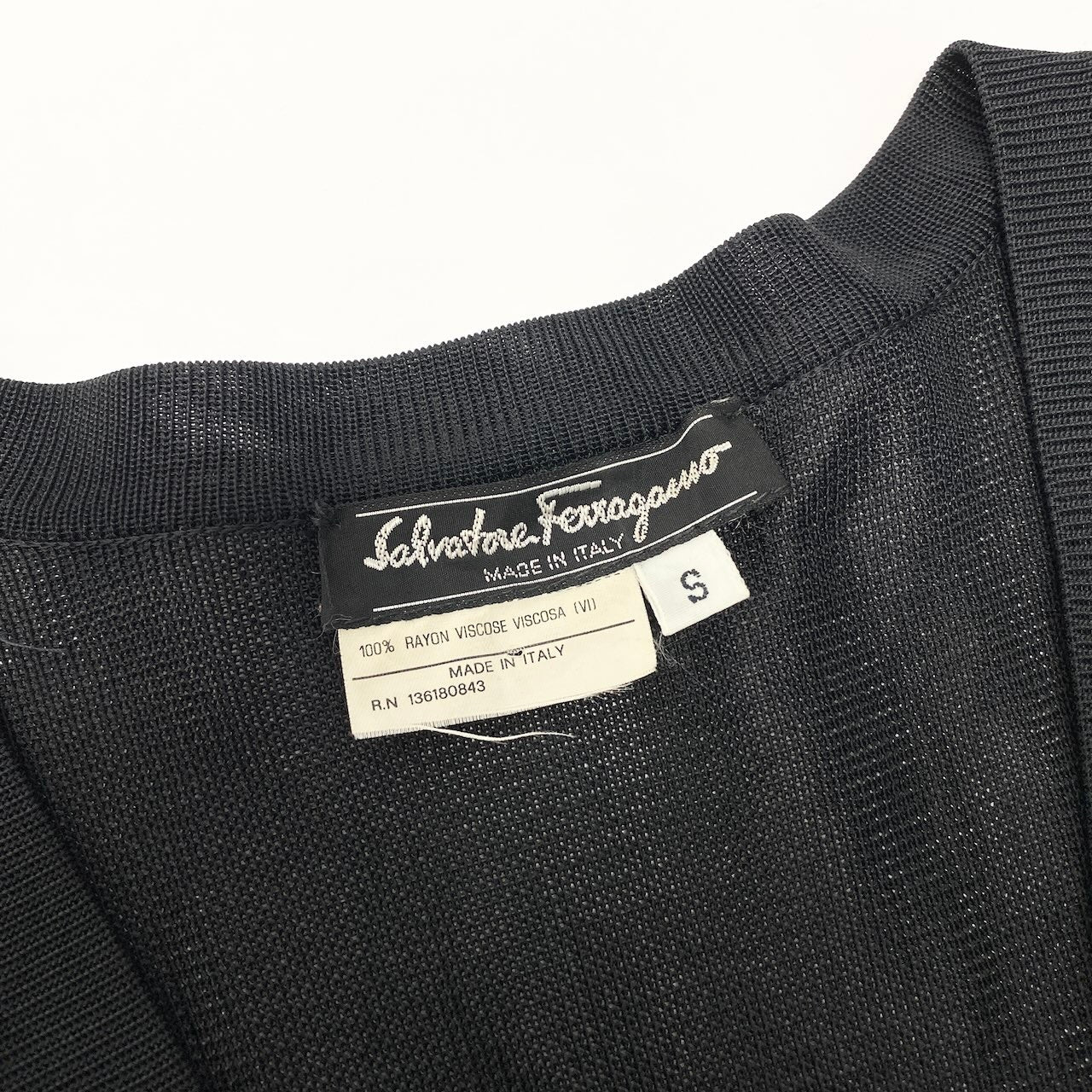 71e8 Salvatore Ferragamo サルヴァトーレフェラガモ シアーニットワンピース ロング丈 金ボタンフレアスリーブ サイズS ブラック レーヨン100% レディース 女性用u02t