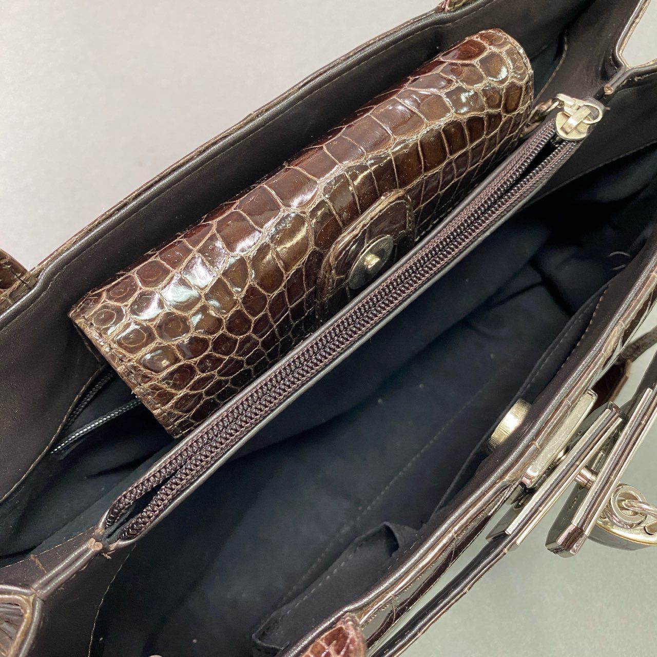 Cf10 《美品》 シャイニングクロコ ターンロック ショルダーバッグ ブラウン クロコダイルレザー 本クロコ 本革 ワニ Crocodile Leather
