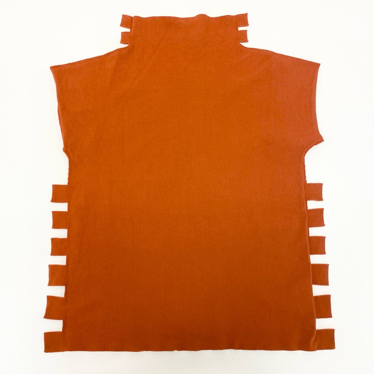 53e19 ISSEY MIYAKE A.POC イッセイミヤケ エイポック 伸縮素材 デザインノースリーブカットソー トップス AP63KK428 サイズ2 レディース 女性用
