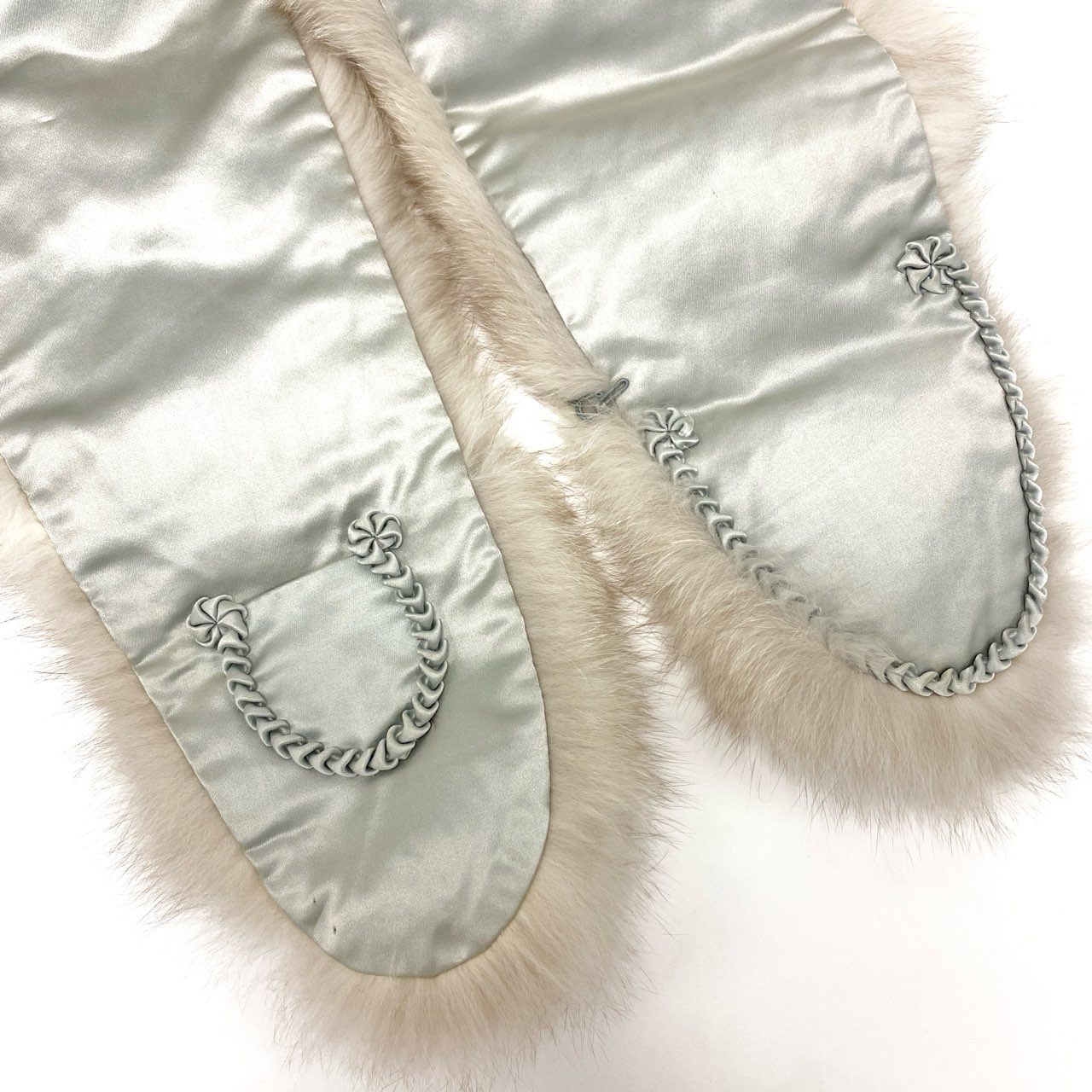 86j23 最高級毛皮 ブルーフォックス 毛皮マフラー 大判ティペット 衿巻き ホワイト系 フォックスファー レディースu02t