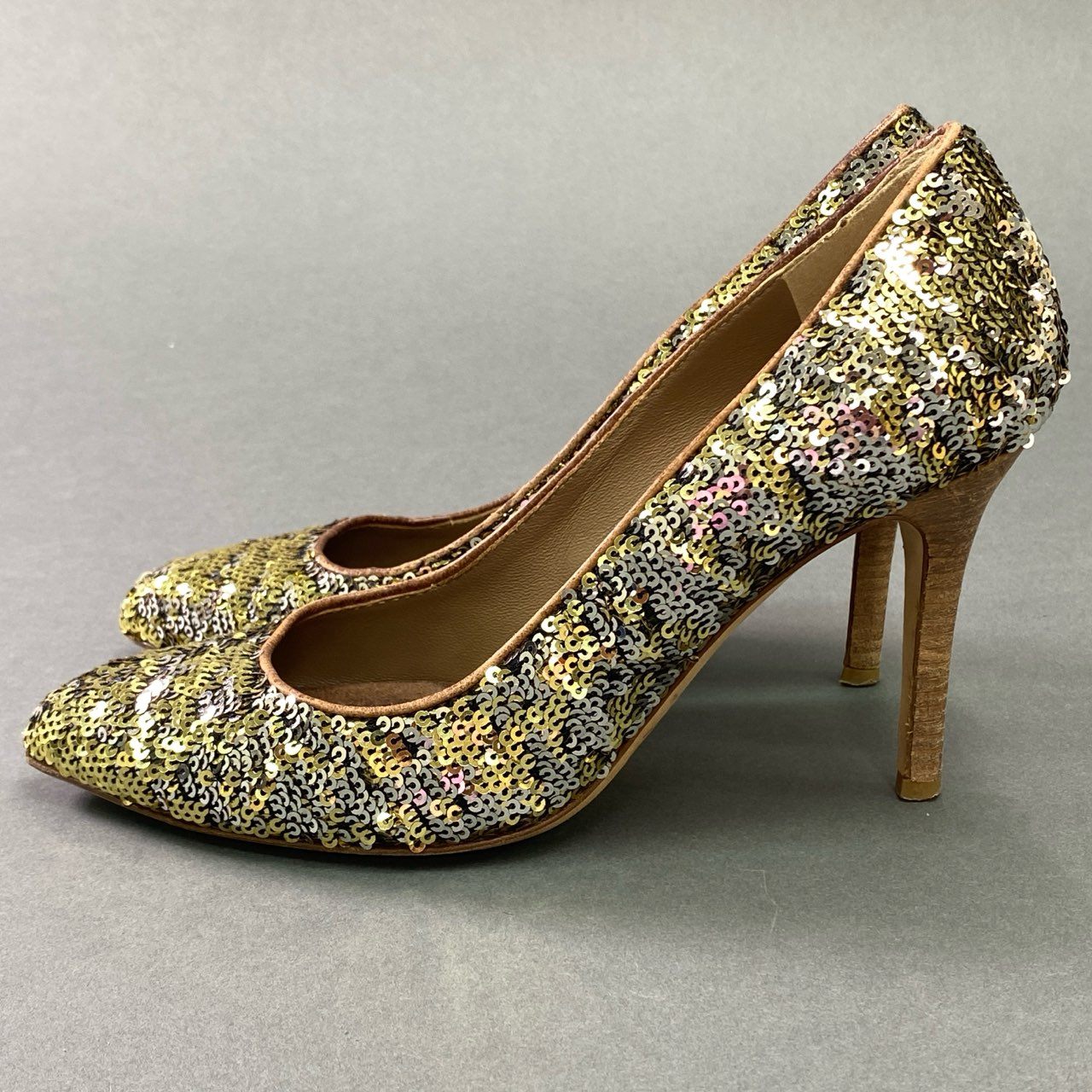 3k29 DOLCE&GABBANA ドルチェアンドガッパーナ イタリア製 スパンコール ヒールパンプス ハイヒール ポインテッドトゥ 37 ゴールド シルバー レディース