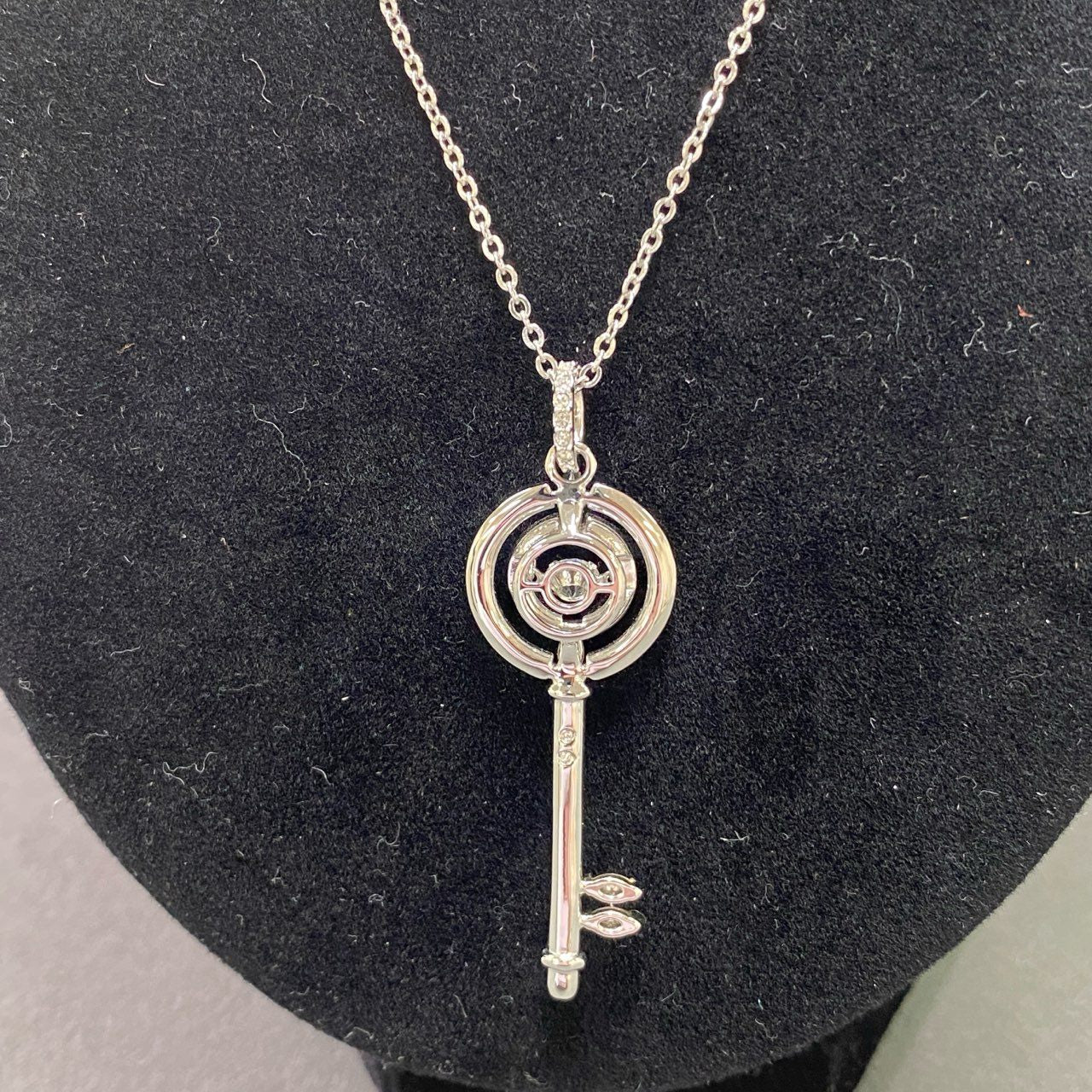 c26 SWAROVSKI スワロフスキー ラインストーン キーチャーム ネックレス シルバー アクセサリー ジュエリー ビジュー