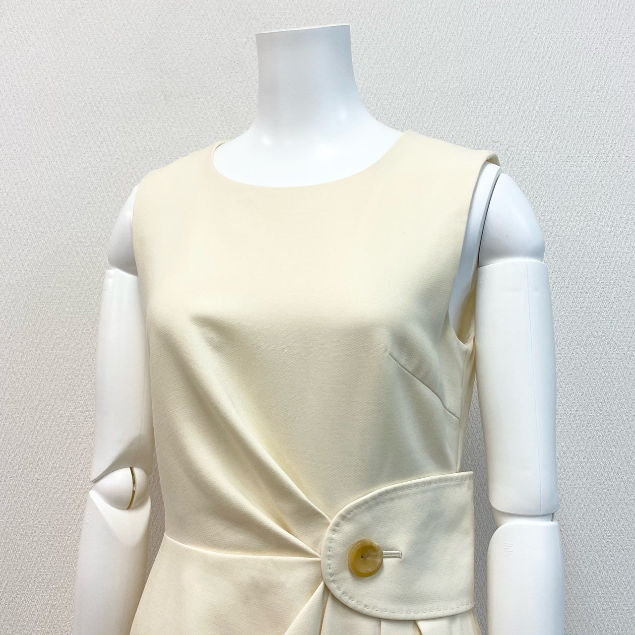 33k19 FOXEY BOUTIQUE フォクシー ブティック 日本製 ノースリーブワンピース ドレス バックジップ 33707 38 アイボリー