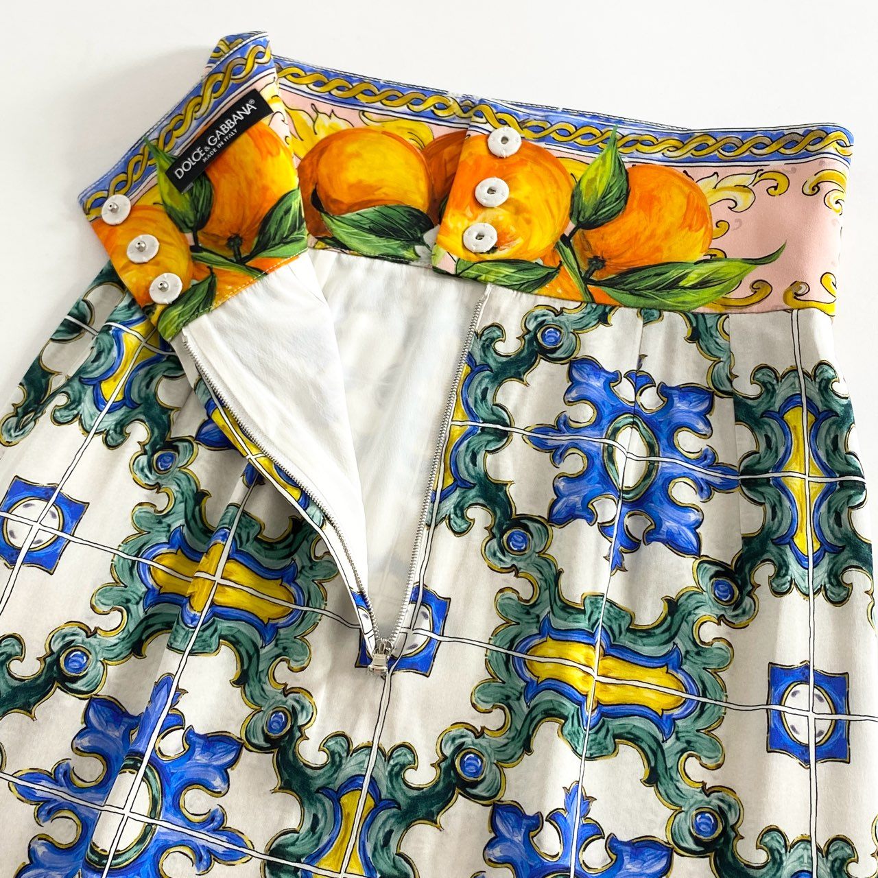 59g26 《未使用保管品》 タグ付 イタリア製 DOLCE&GABBANA ドルチェアンドガッバーナ マヨリカ 総柄プリント スカート ボトムス F4V38T 36 マルチカラー シルク