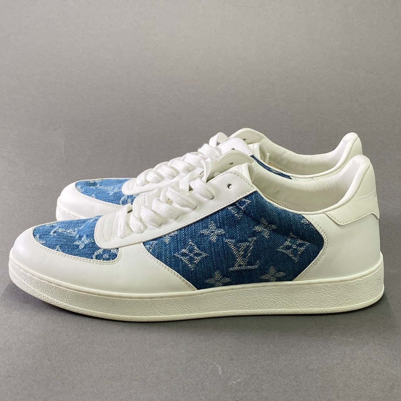 1d14 《美品》 LOUIS VUITTON ルイヴィトン リヴォリライン モノグラムデニム スニーカー 8 / 26.5cm ホワイト インディゴ レザー LV シューズ イタリア製