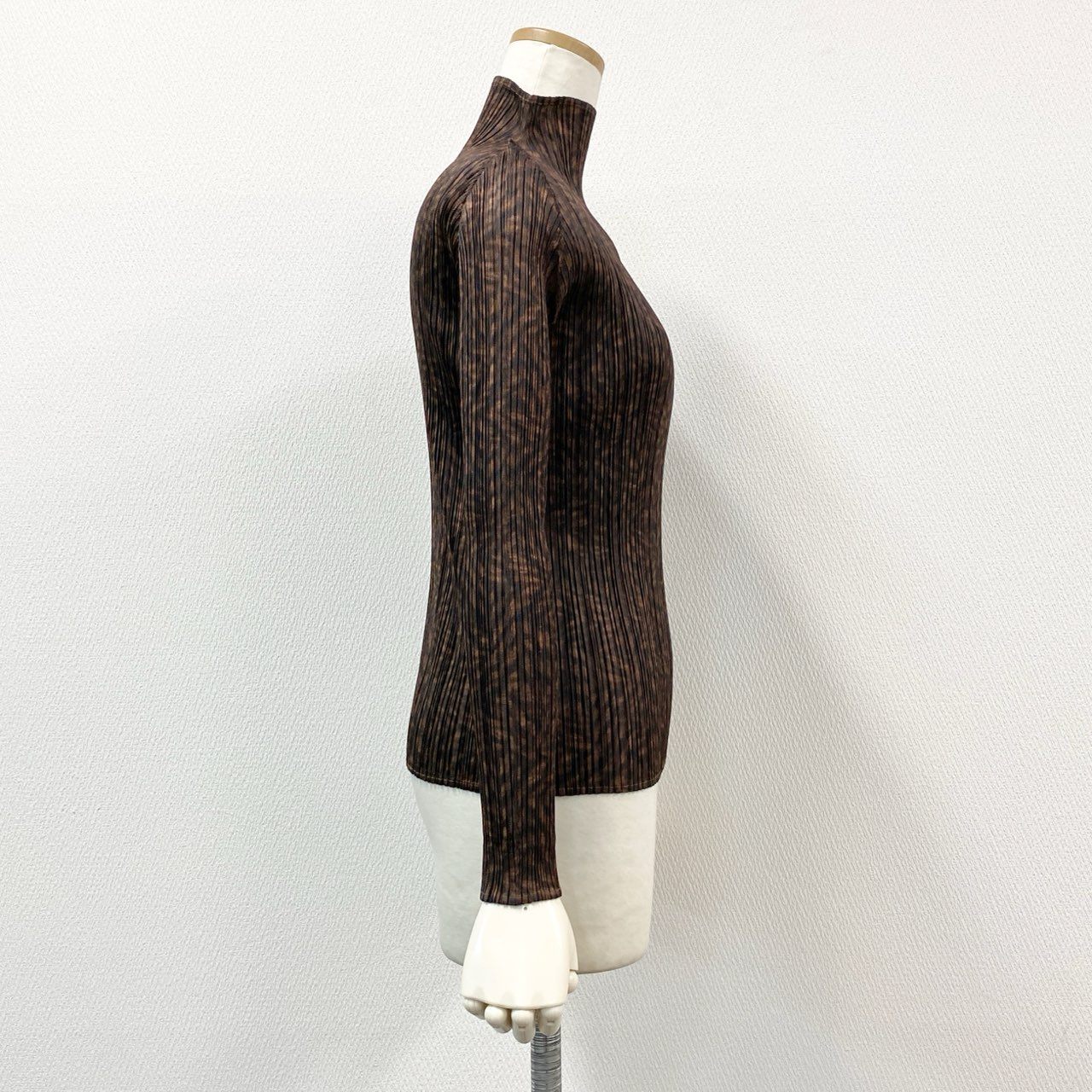 42h22 PLEATS PLEASE プリーツプリーズ イッセイミヤケ プリーツ加工 長袖カットソー トップス PP43-JK961 サイズ3 ブラウン 総柄 ポリエステル レディースu02t