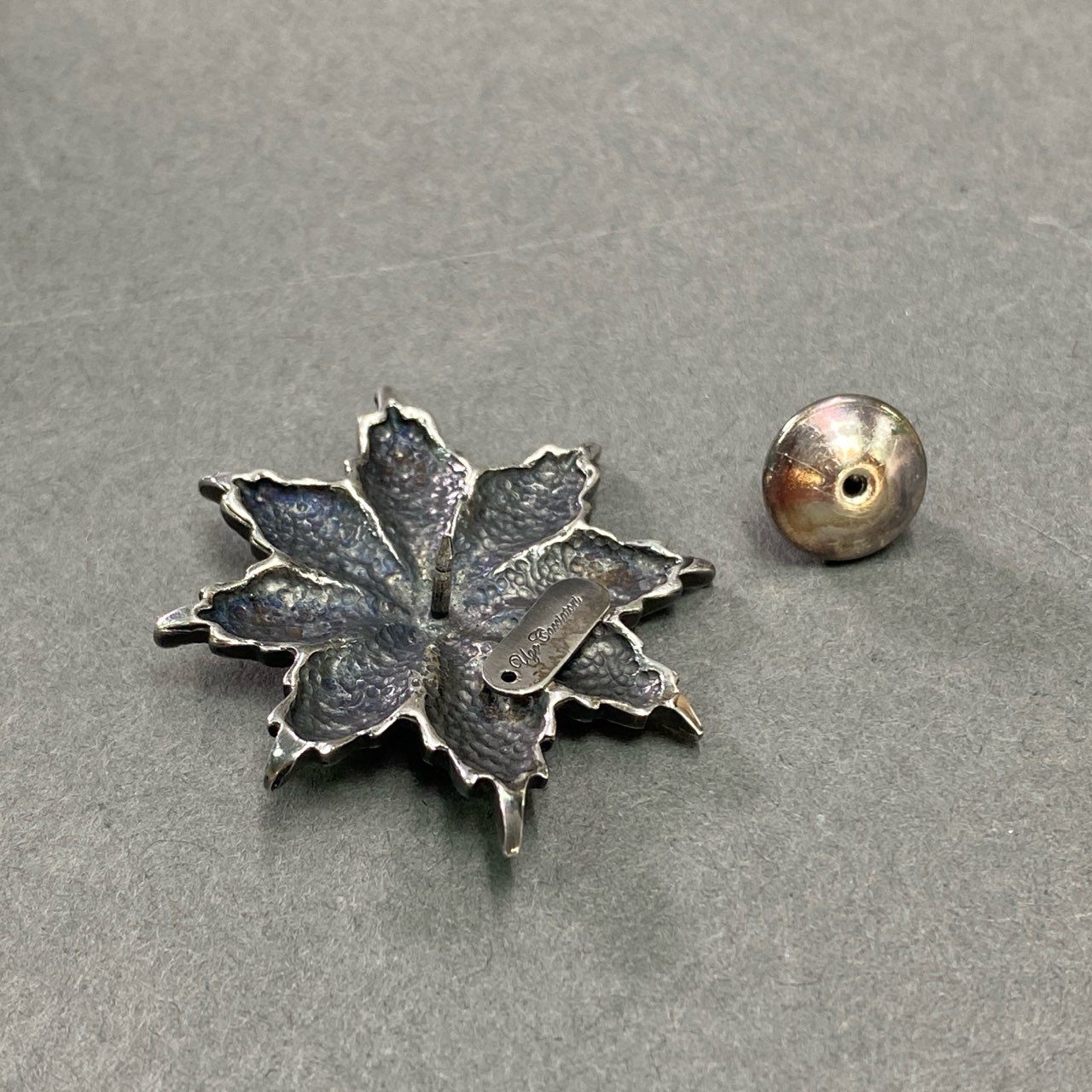 b7 Ugo Cacciatori ウーゴ カッチャトーリ ラスターサンバースト ピンブローチ ピンバッジ シルバー 925 SILVER アクセサリー 箱付き