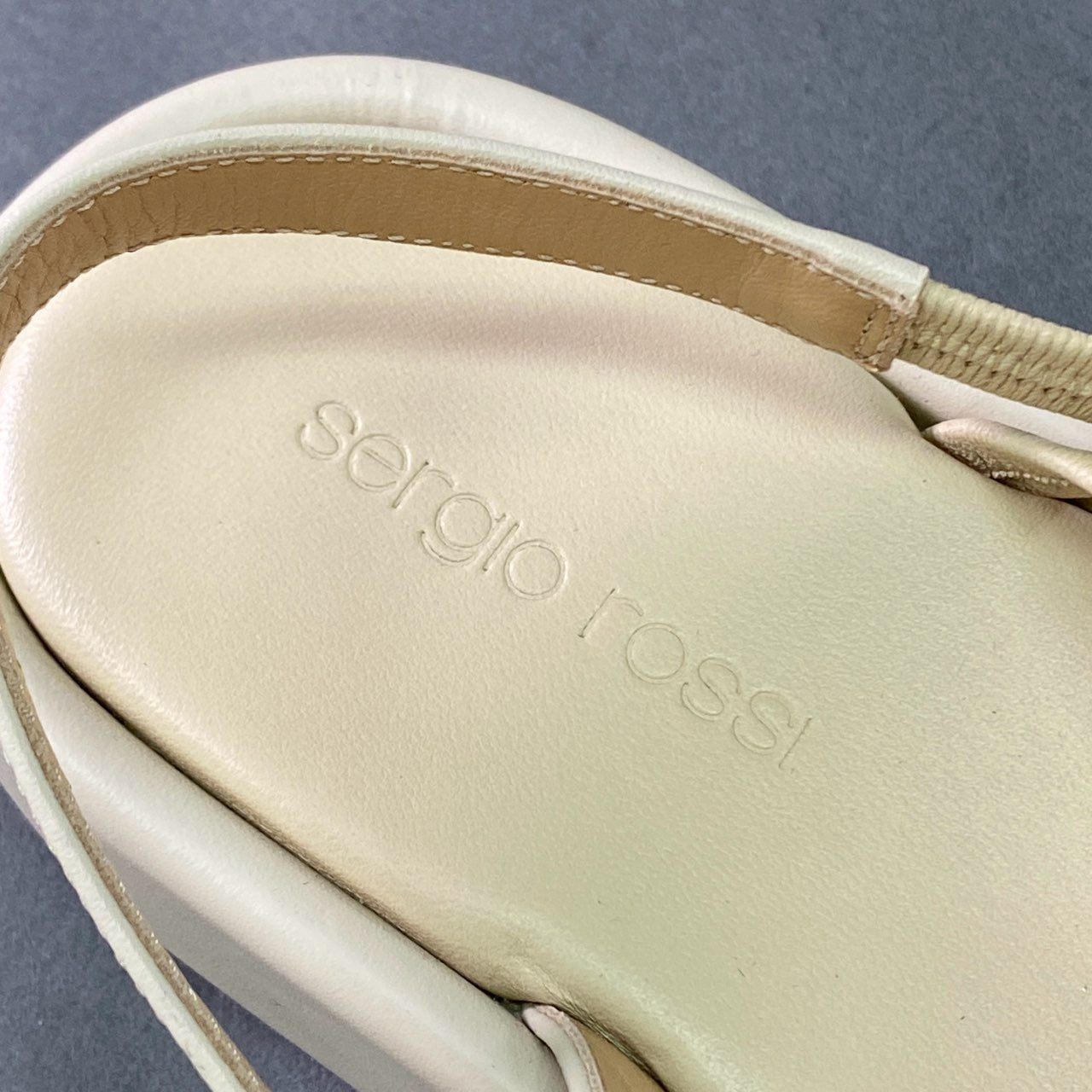 4j24 定価¥117,700 sergio rossi セルジオロッシ SR NORA メタルバックル ストラップサンダル 37 1/2 チョークホワイト レザー シューズ イタリア製