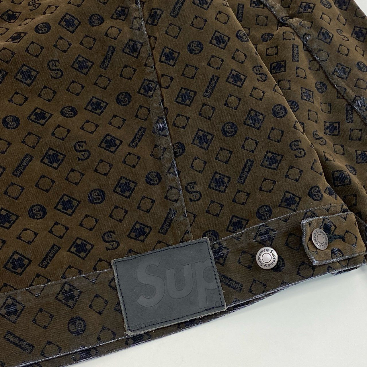 34d4 SUPREME シュプリーム 23SS Flocked Denim Trucker Jacket トラッカージャケット 総柄プリント L ブラウン系