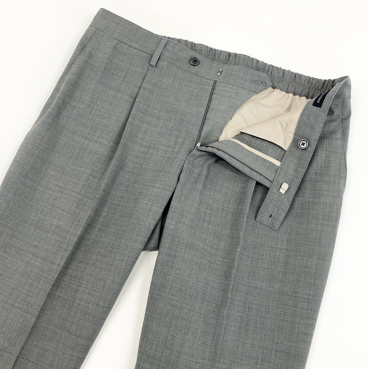 74c14 【美品】 LARDINI ラルディーニ セットアップ パンツスーツ イージーウェア ブートニエール付き 春夏生地 イタリア製 SU1316-A 52 グレー