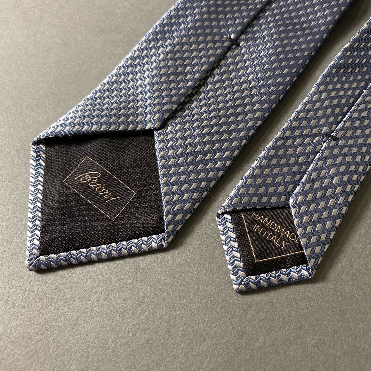 g28 Brioni ブリオーニ ブルー系 シルク100% ネクタイ シルクネクタイ メンズ 男性用 フォーマル ドレス