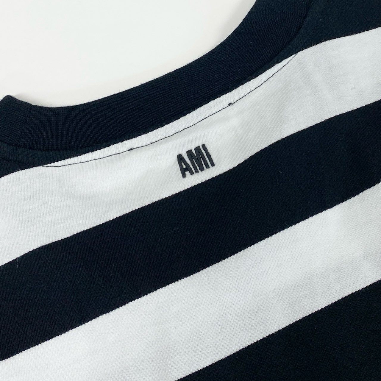5c21 AMI PARIS アミパリス ストライプ コットンジャージーTシャツ ロゴ刺繍 ユニセックス クルーネック 半袖カットソー M ブラック ホワイト