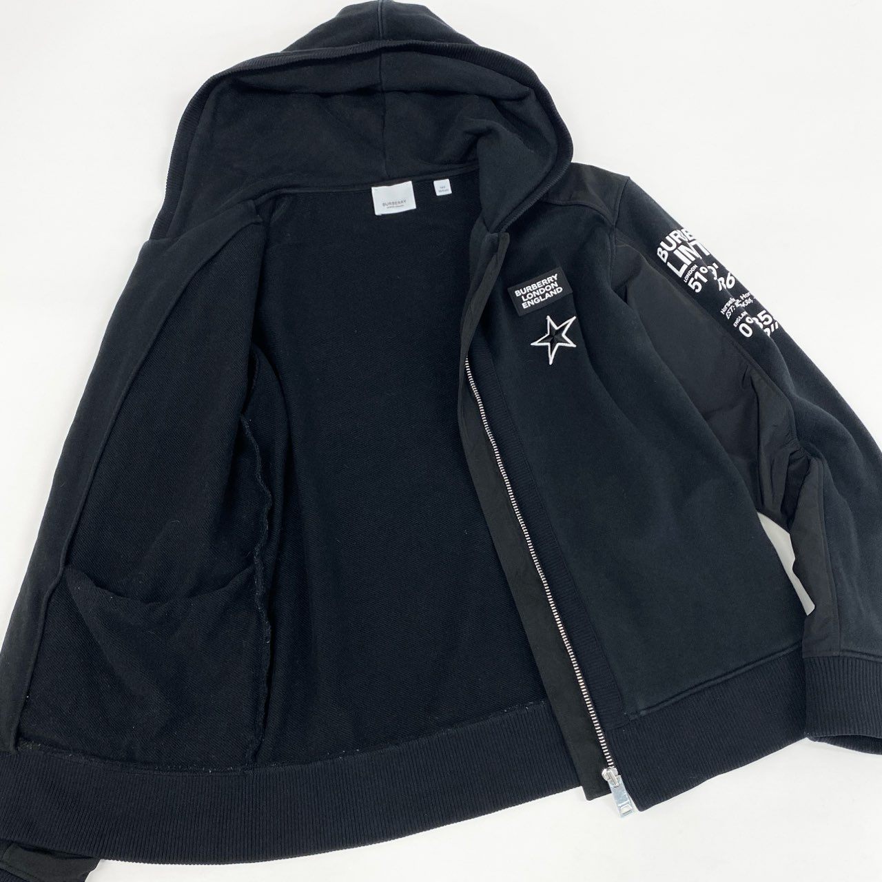 67d21 BURBERRY バーバリー ジップアップパーカー スター刺繍 ロゴワッペン 袖プリント キッズ 子供服 14Y 164cm ブラック コットン