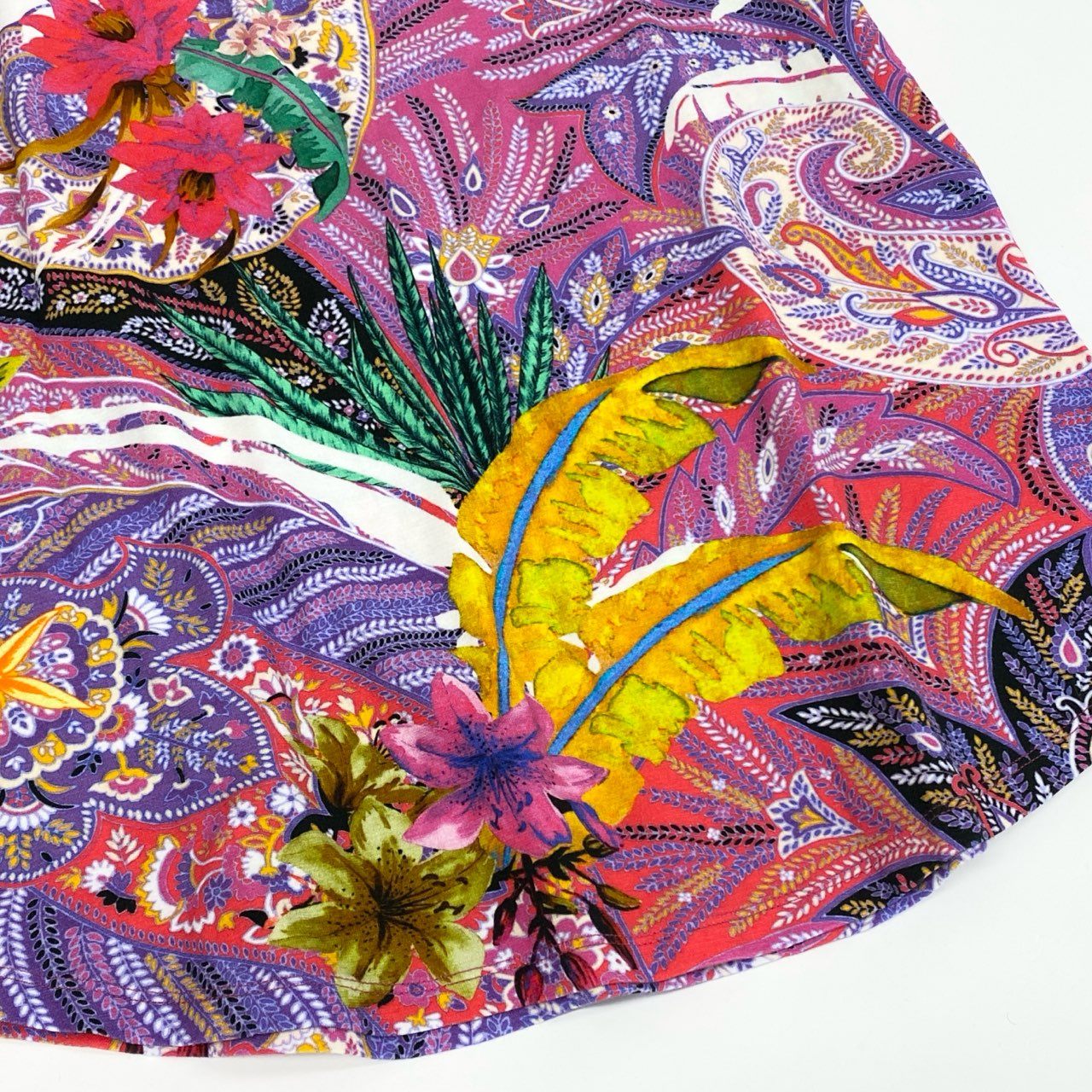 67j6《美品》 ETRO エトロ イタリア製 半袖Tシャツ クルーネック カットソー 花柄プリント ストレッチ◎ レディース 女性用 マルチカラー コットン100%u02t