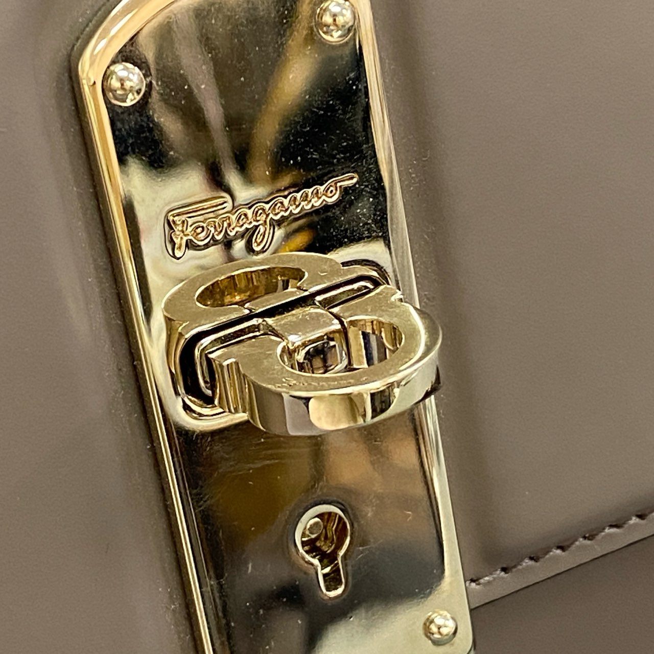 Ck12 Salvatore Ferragamo サルヴァトーレフェラガモ Boxyz ボクシィズ 2way ハンドバッグ ショルダーバッグ ベージュ レザー レディース 女性用 鞄